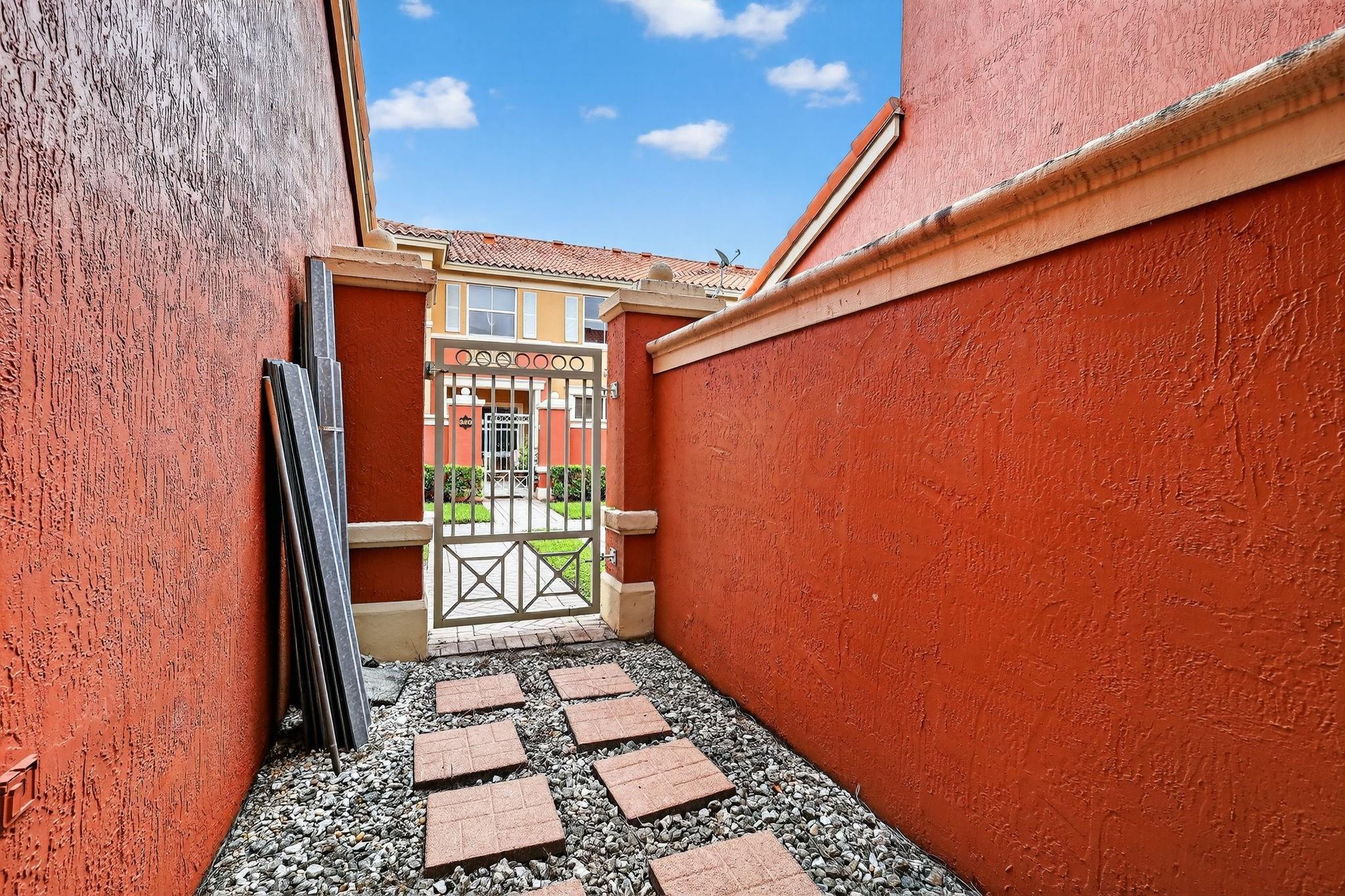 6103 NW 116th Pl #6103 Doral, FL 33178