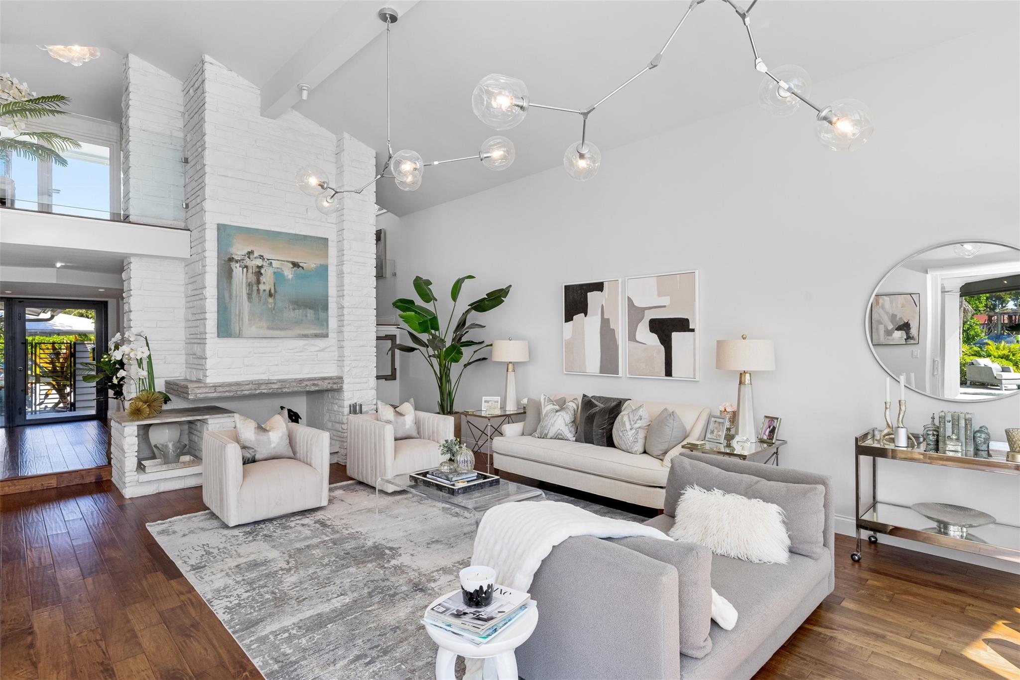 2880 NE 24th Pl Fort Lauderdale, FL 33305