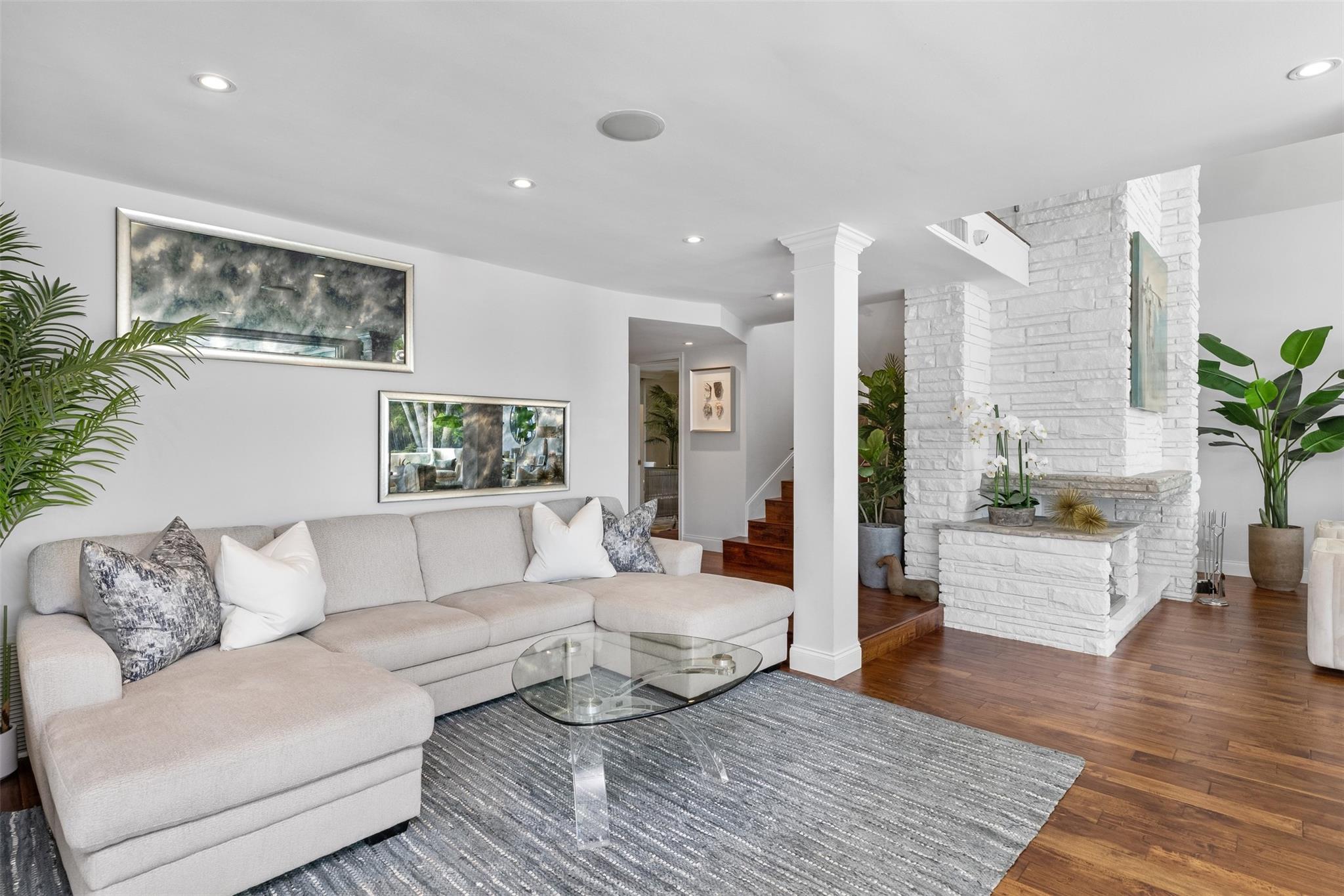 2880 NE 24th Pl Fort Lauderdale, FL 33305