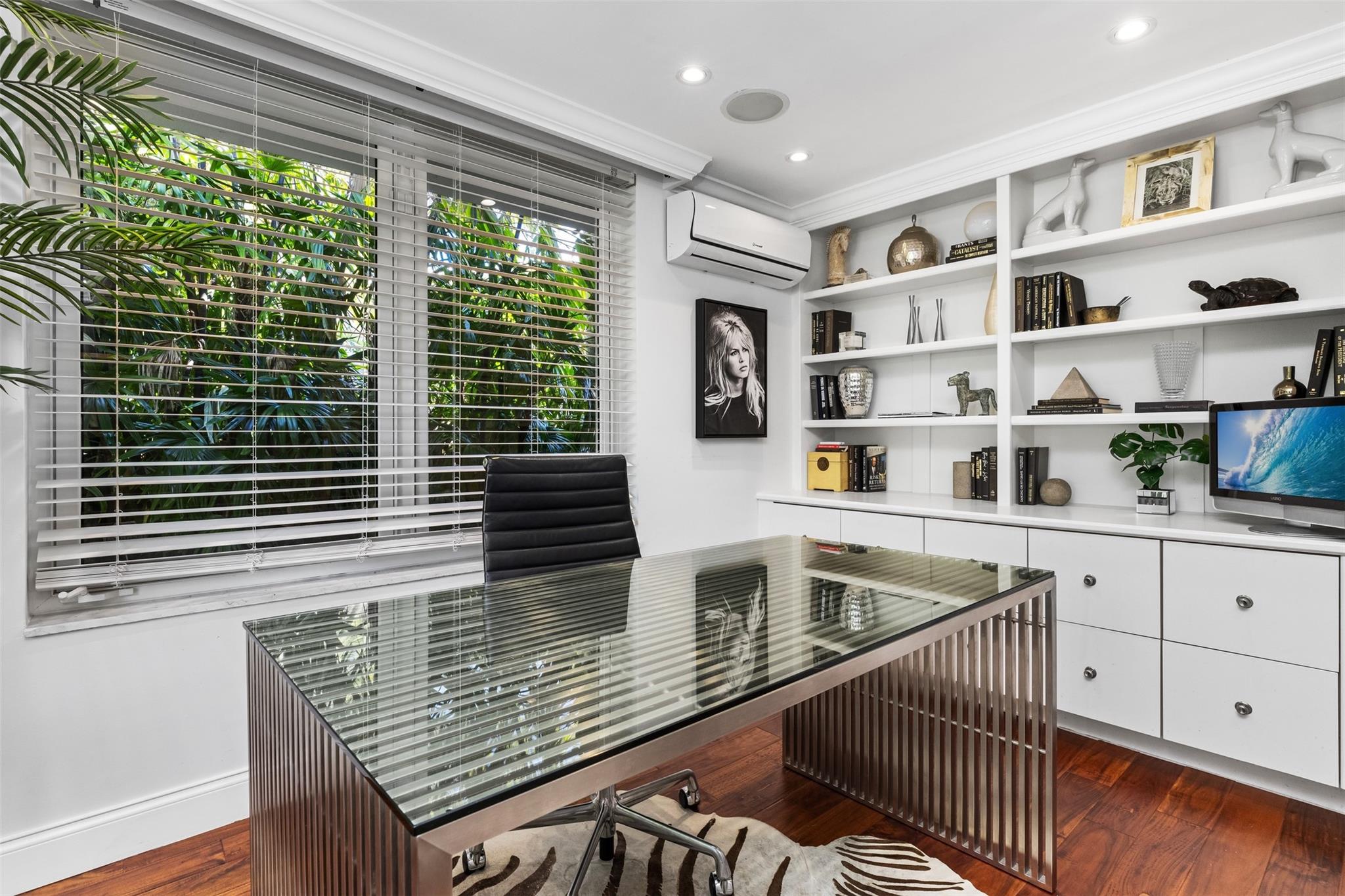 2880 NE 24th Pl Fort Lauderdale, FL 33305