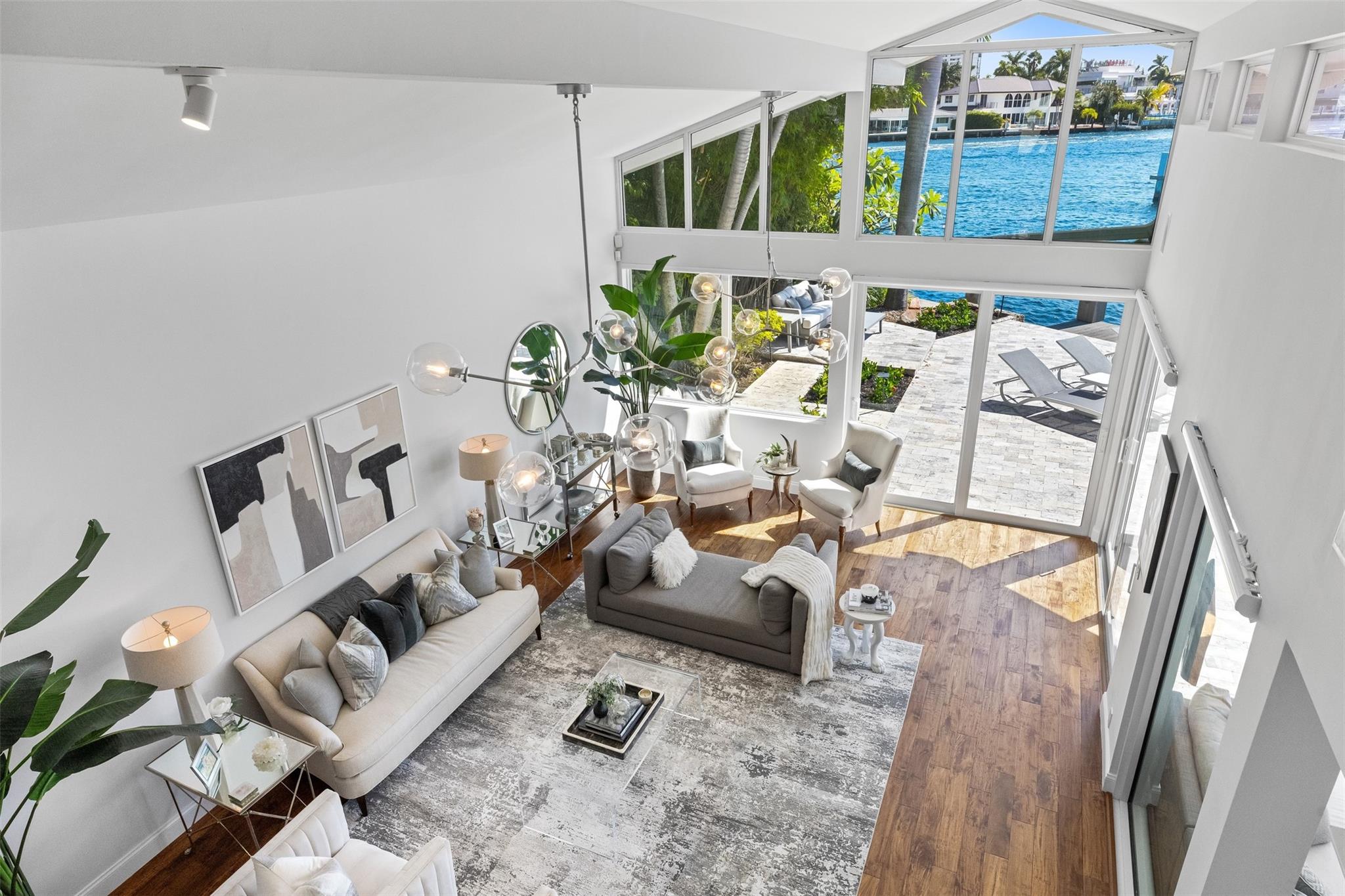 2880 NE 24th Pl Fort Lauderdale, FL 33305