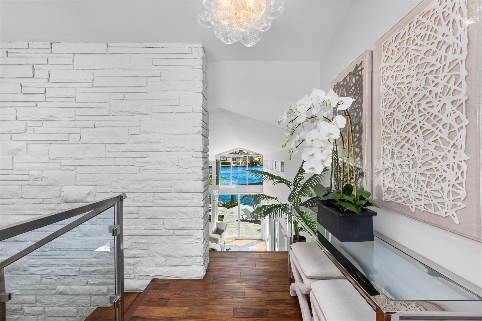 2880 NE 24th Pl Fort Lauderdale, FL 33305