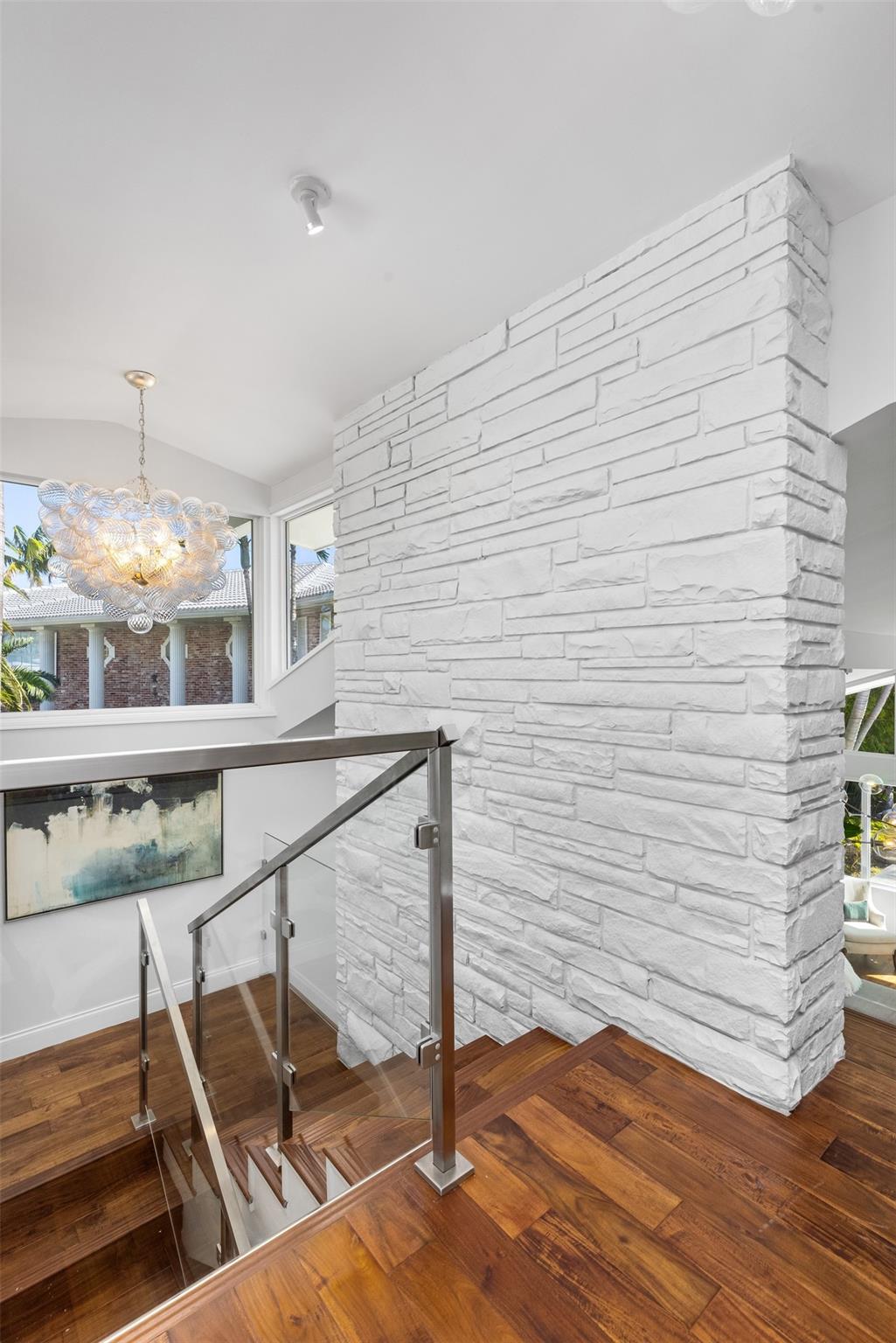 2880 NE 24th Pl Fort Lauderdale, FL 33305