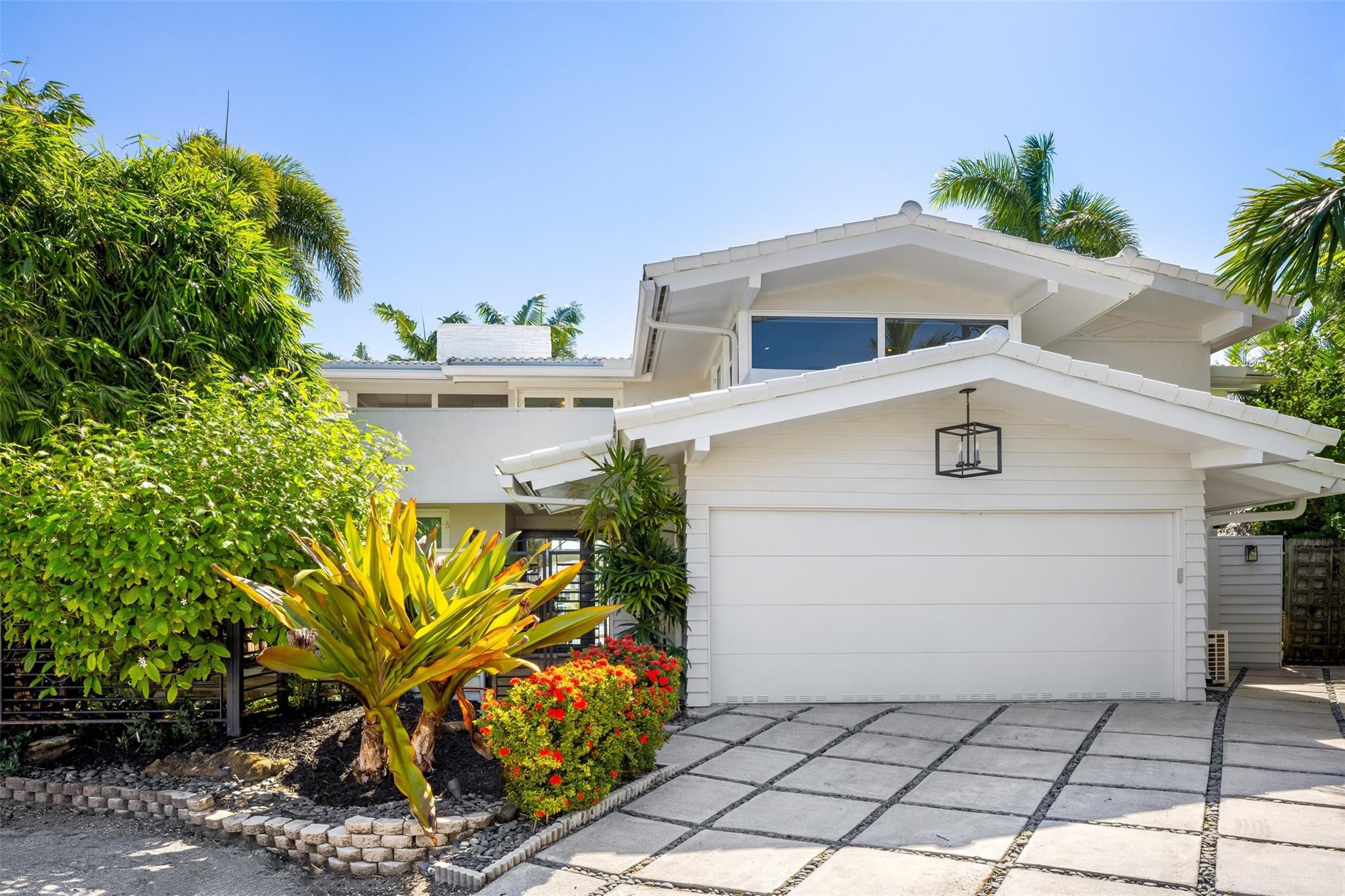 2880 NE 24th Pl Fort Lauderdale, FL 33305