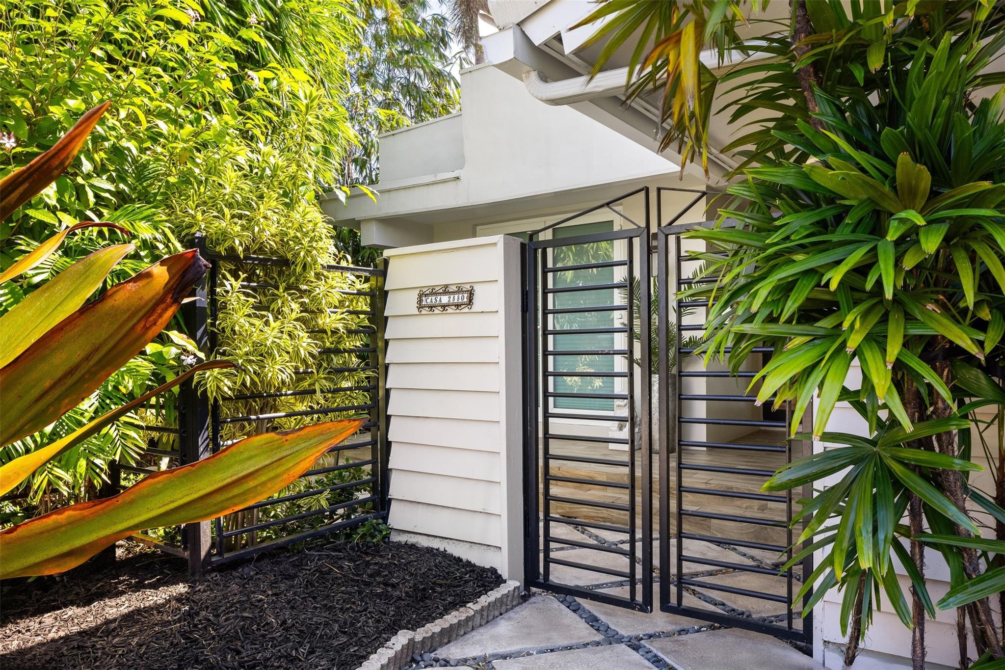 2880 NE 24th Pl Fort Lauderdale, FL 33305