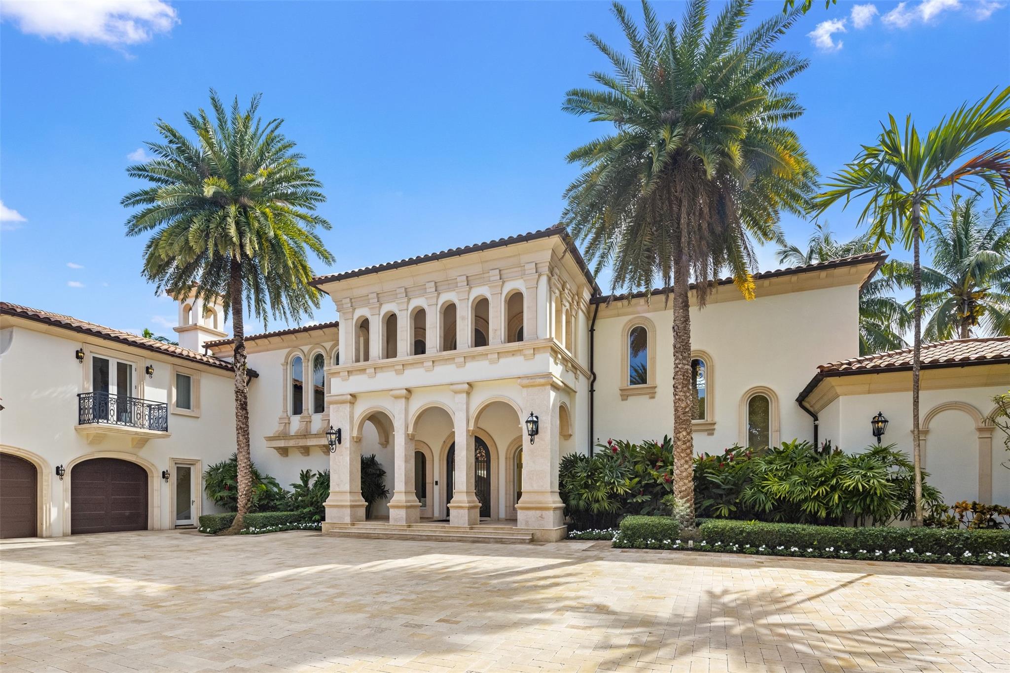 2716 Aqua Vis Blvd Fort Lauderdale, FL 33301