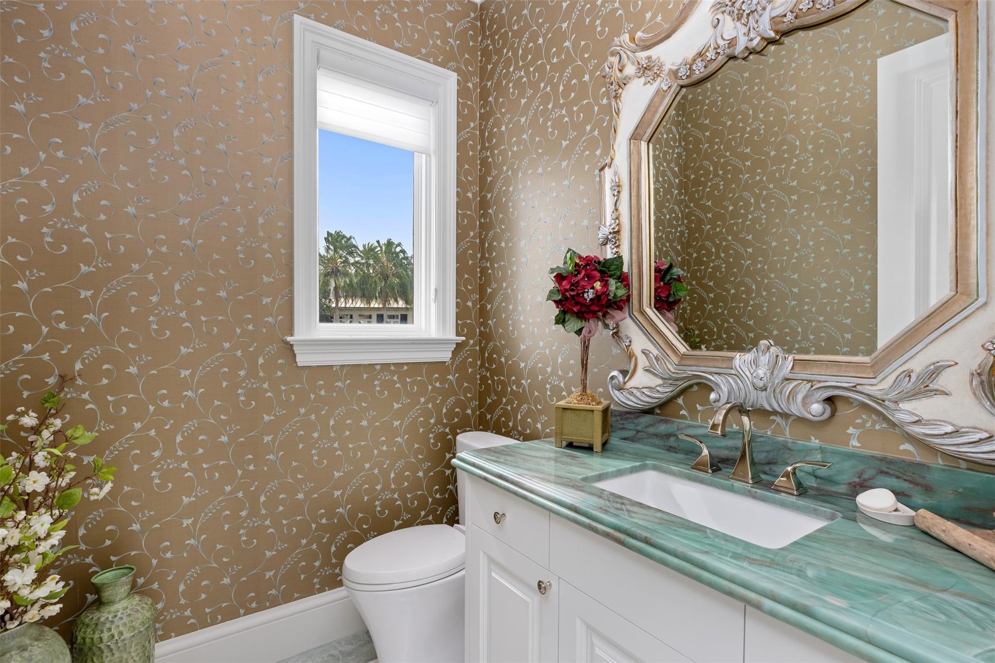 2716 Aqua Vis Blvd Fort Lauderdale, FL 33301