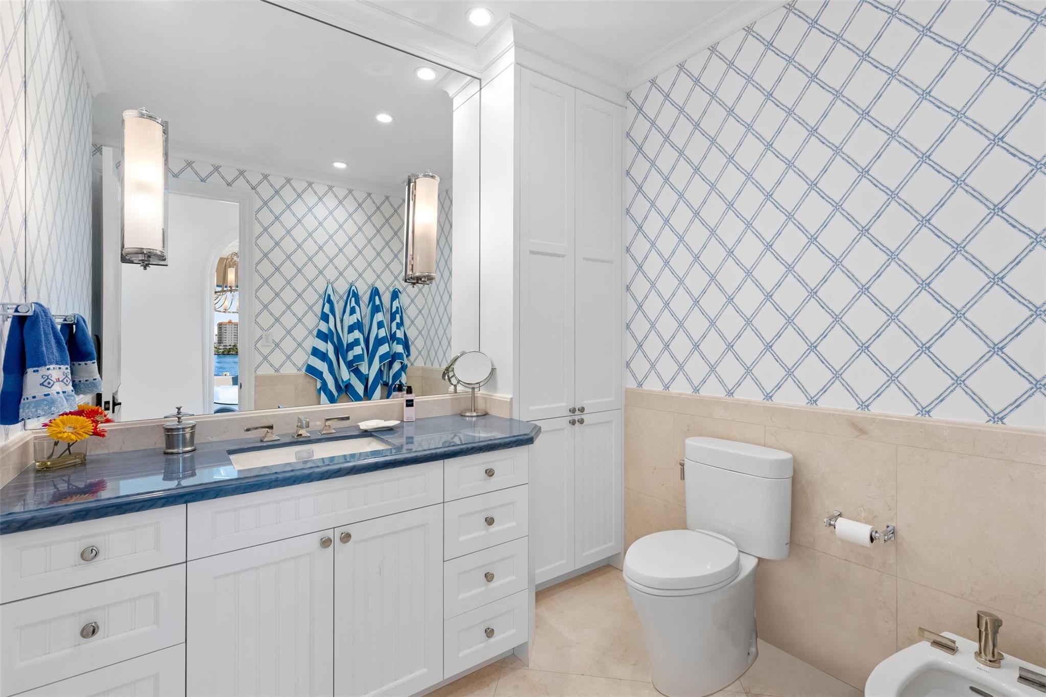 2716 Aqua Vis Blvd Fort Lauderdale, FL 33301