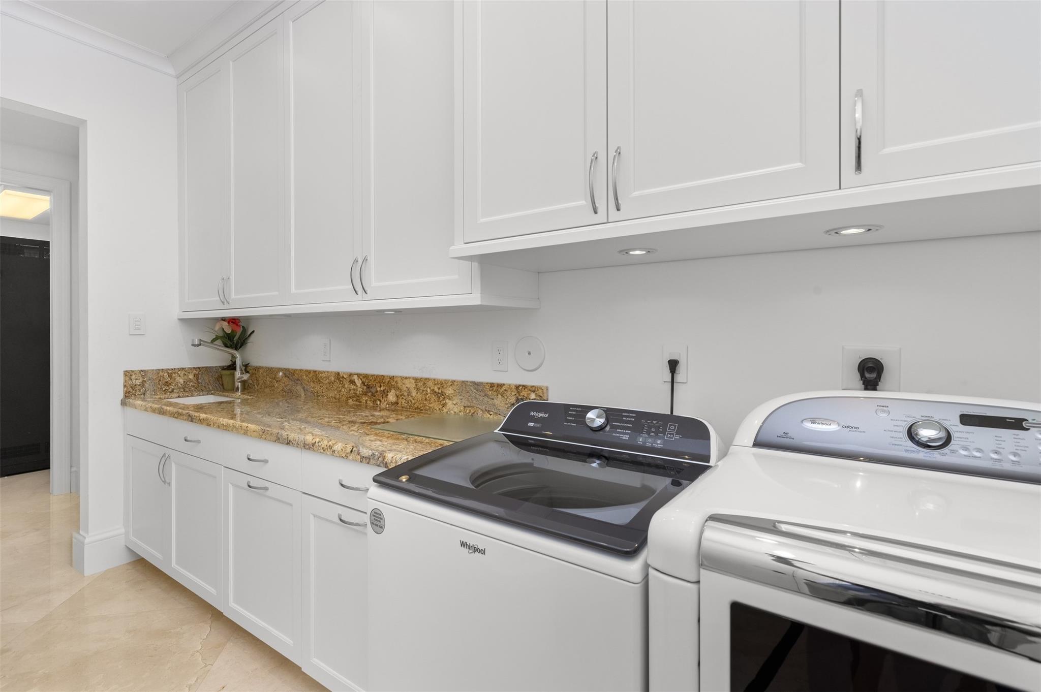 2716 Aqua Vis Blvd Fort Lauderdale, FL 33301