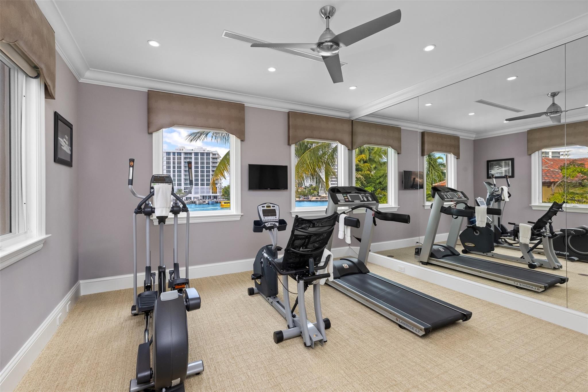 2716 Aqua Vis Blvd Fort Lauderdale, FL 33301