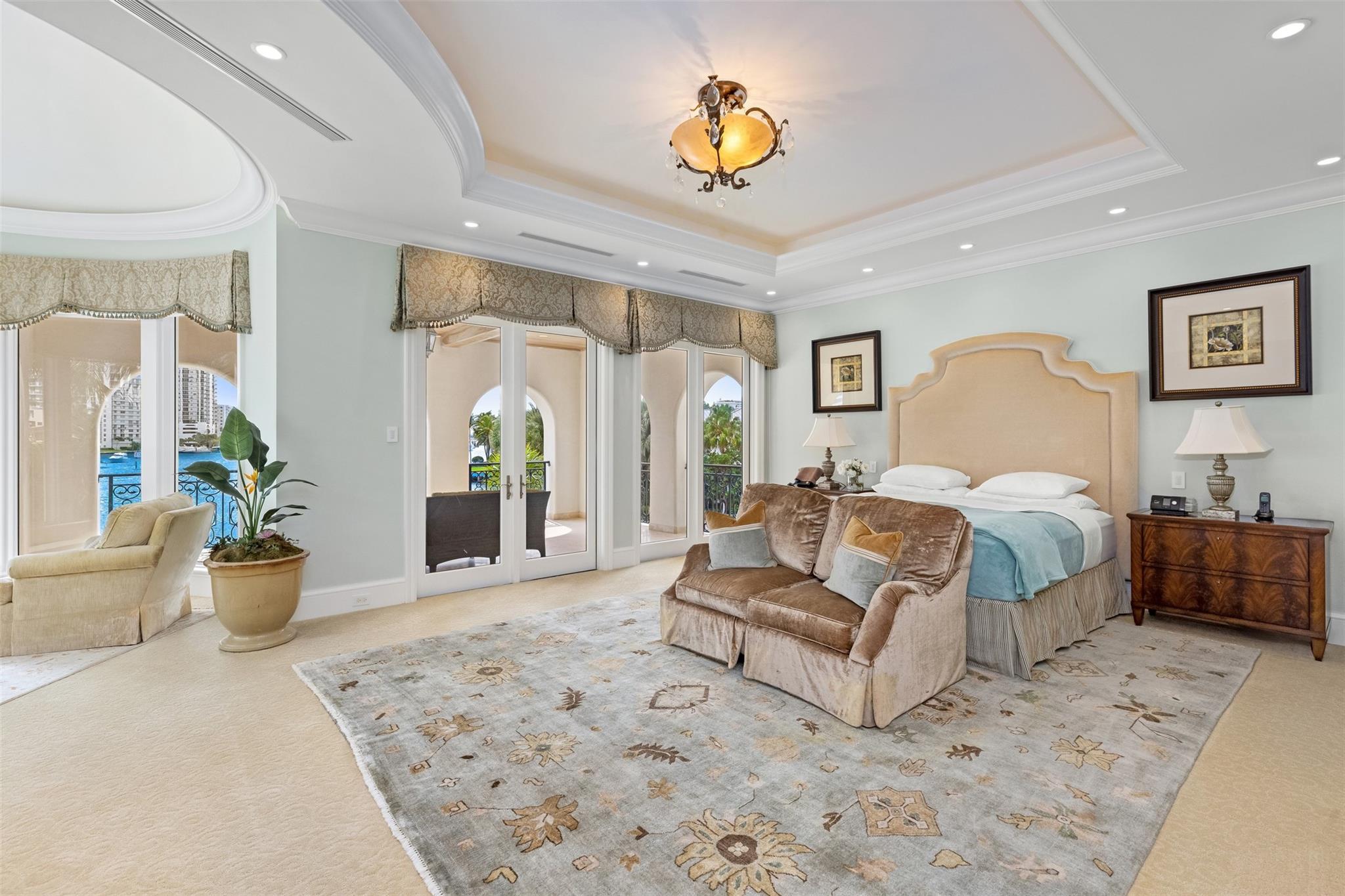 2716 Aqua Vis Blvd Fort Lauderdale, FL 33301