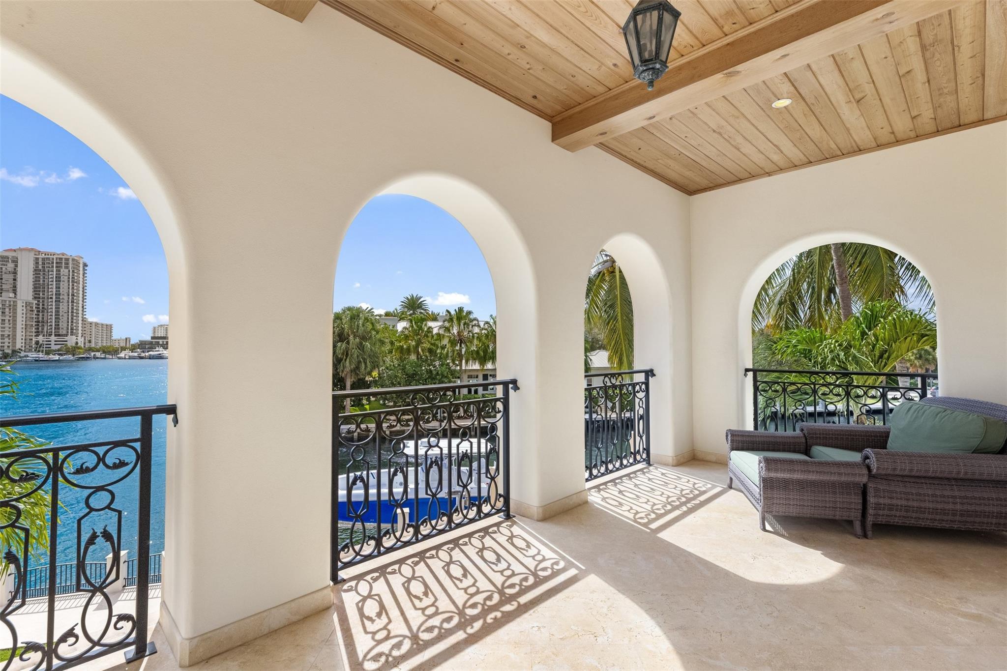 2716 Aqua Vis Blvd Fort Lauderdale, FL 33301