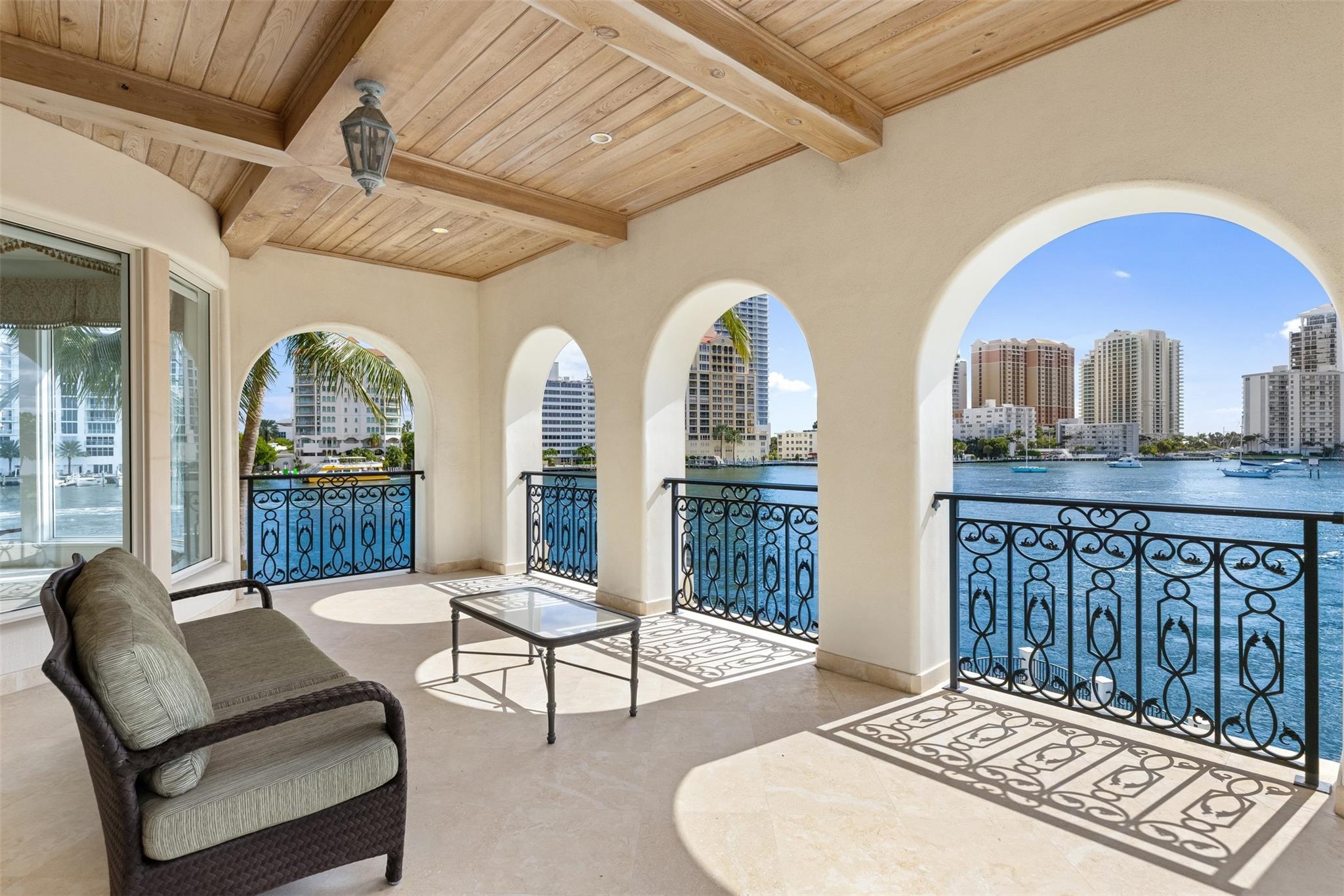 2716 Aqua Vis Blvd Fort Lauderdale, FL 33301