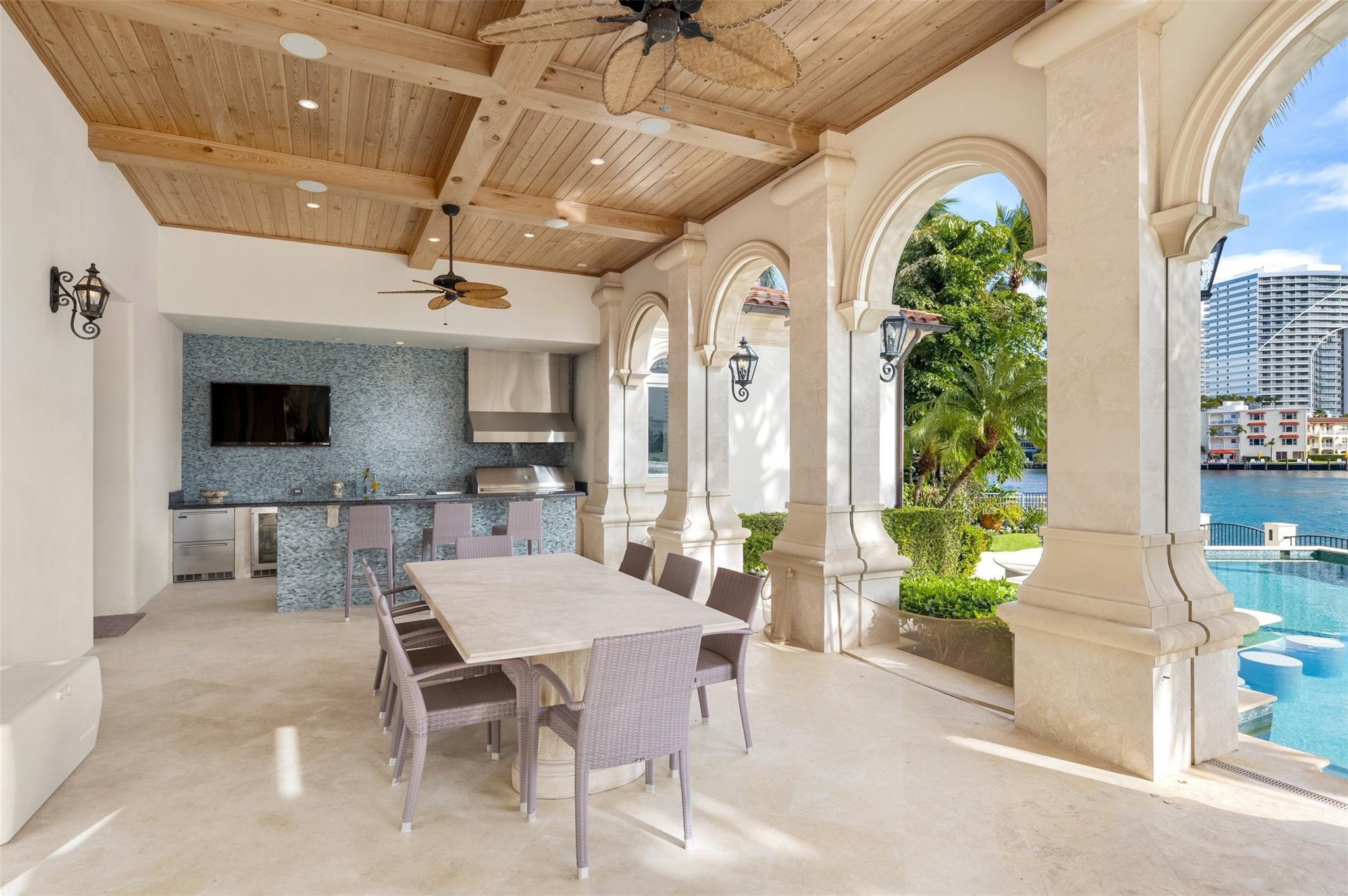 2716 Aqua Vis Blvd Fort Lauderdale, FL 33301