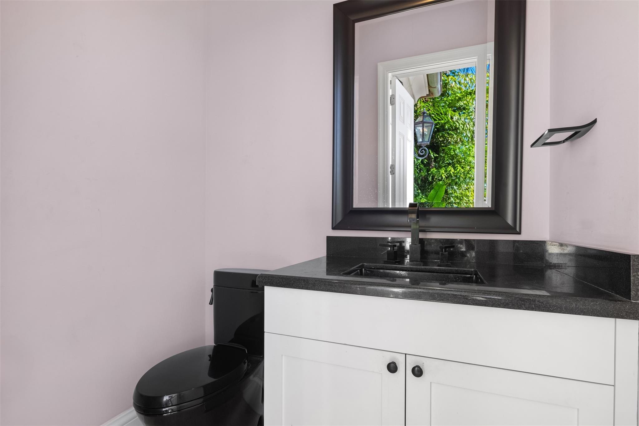 2716 Aqua Vis Blvd Fort Lauderdale, FL 33301