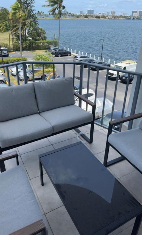 11930 N Bayshore Dr #302 North Miami, FL 33181