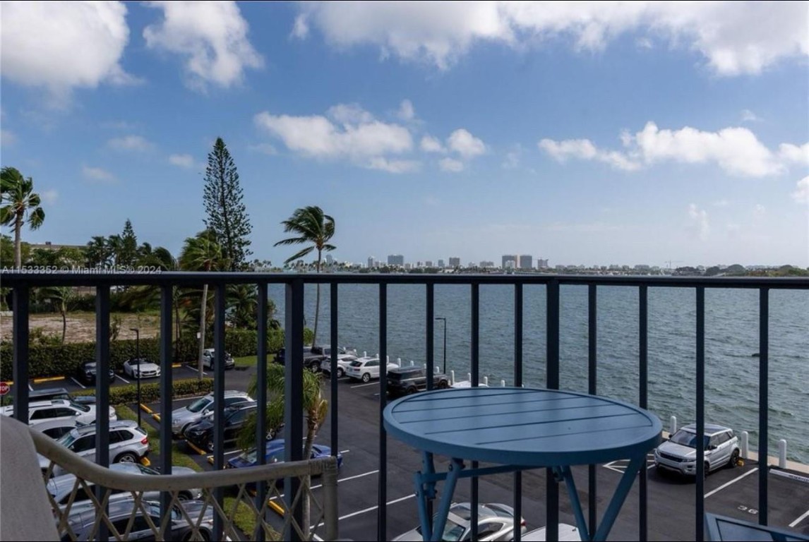 11930 N Bayshore Dr #302 North Miami, FL 33181