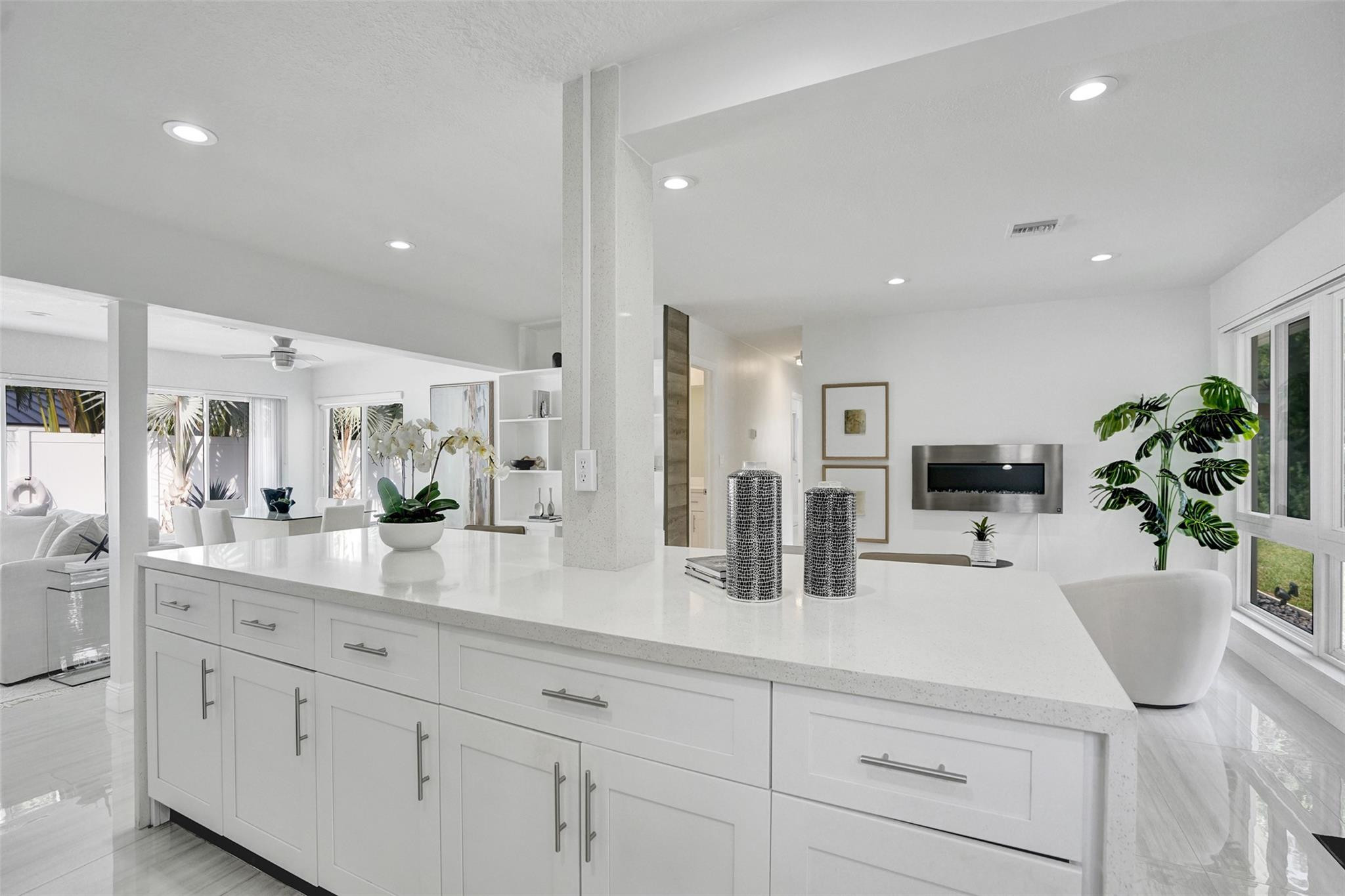 2129 NE 62nd Fort Lauderdale, FL 33308