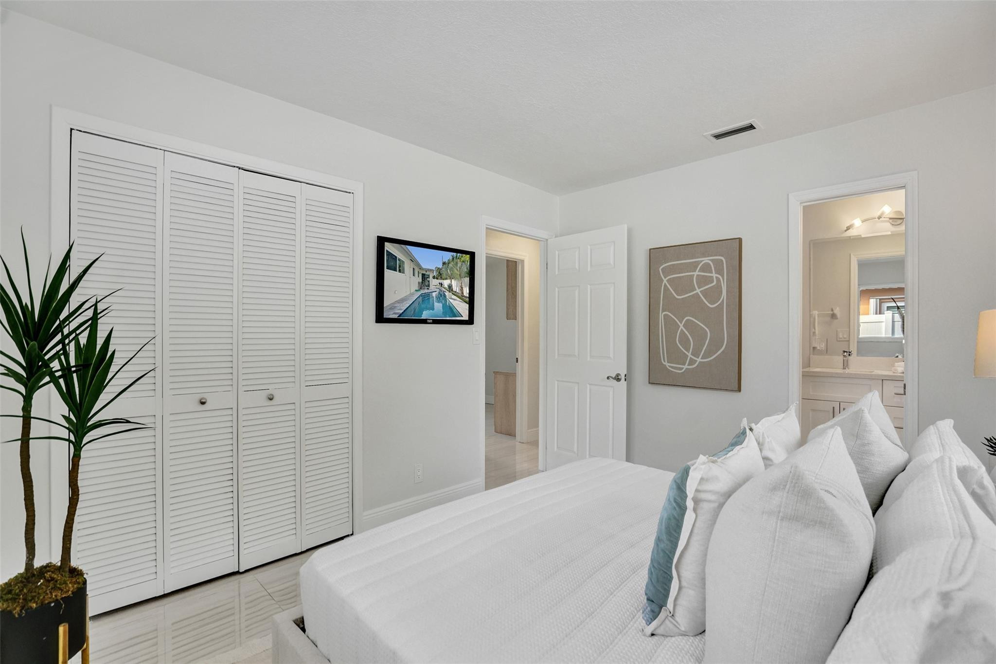 2129 NE 62nd Fort Lauderdale, FL 33308