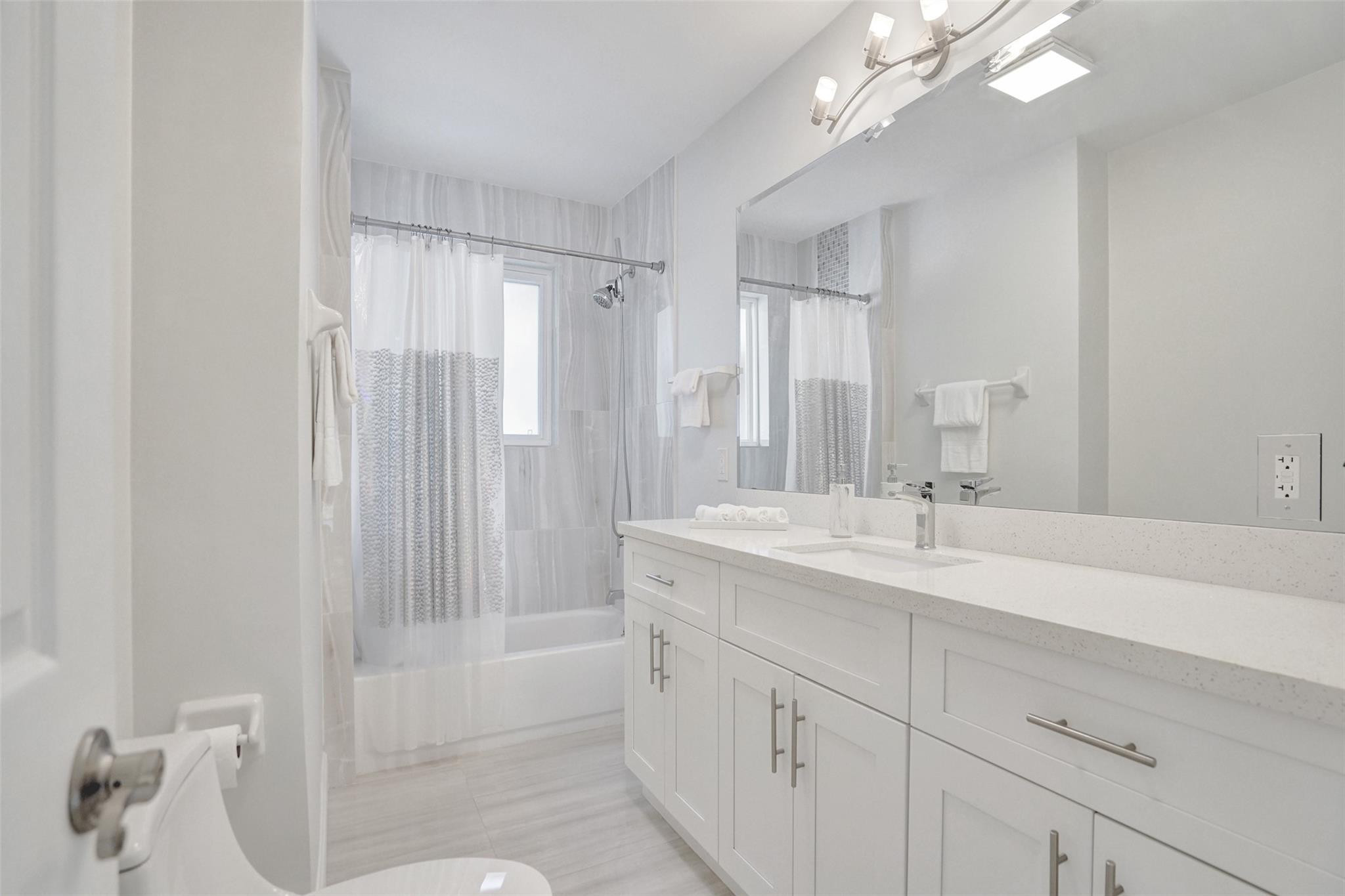 2129 NE 62nd Fort Lauderdale, FL 33308