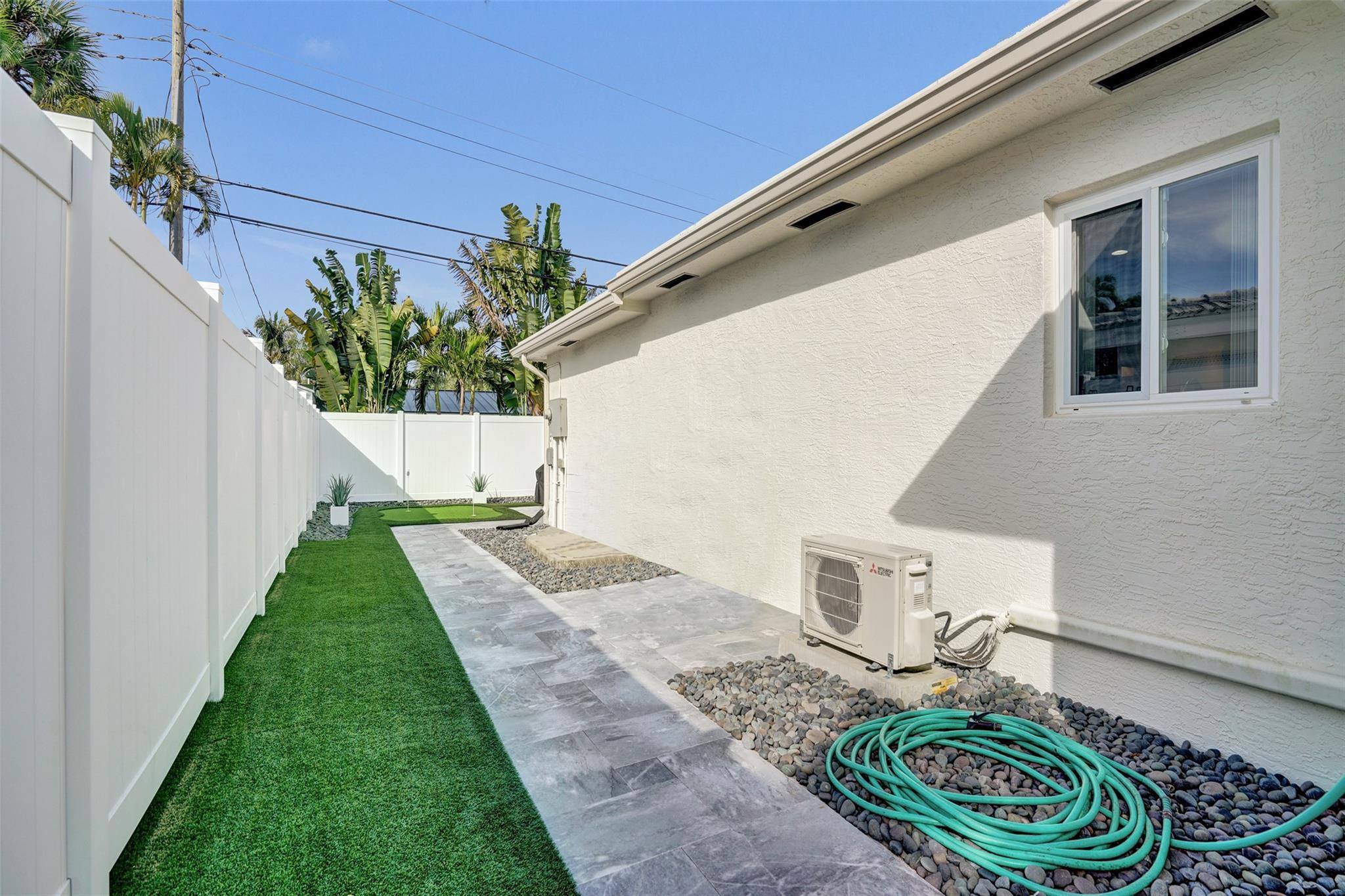 2129 NE 62nd Fort Lauderdale, FL 33308