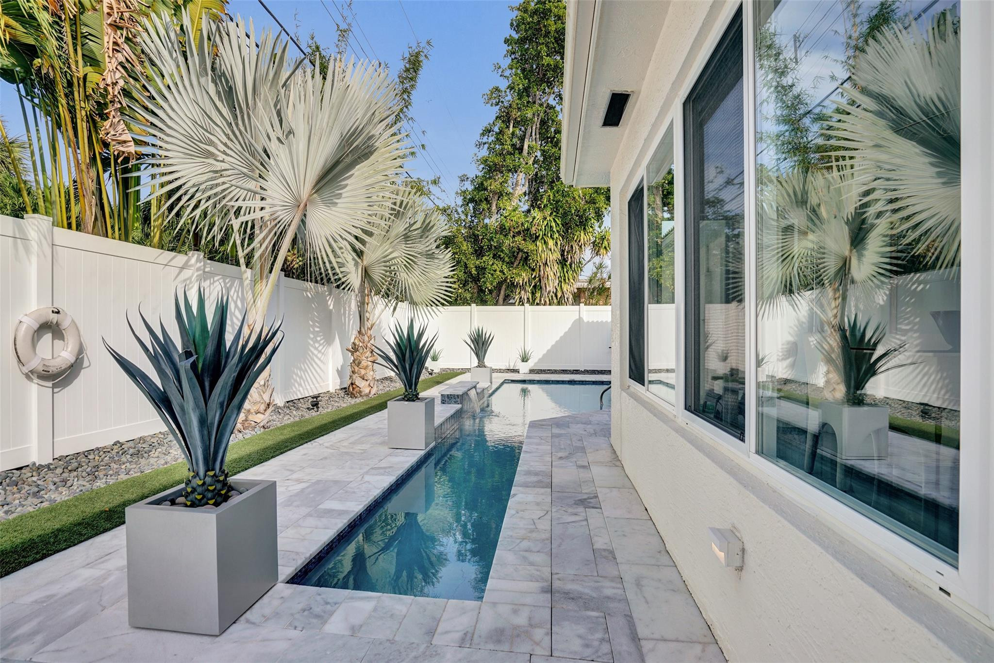 2129 NE 62nd Fort Lauderdale, FL 33308