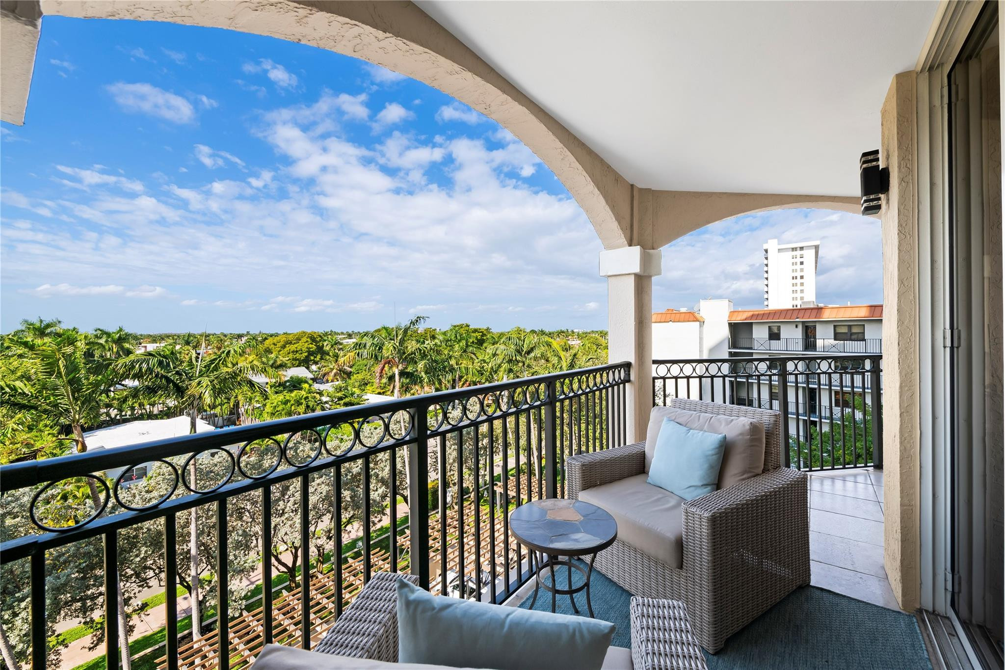 2011 N Ocean #504 Fort Lauderdale, FL 33305