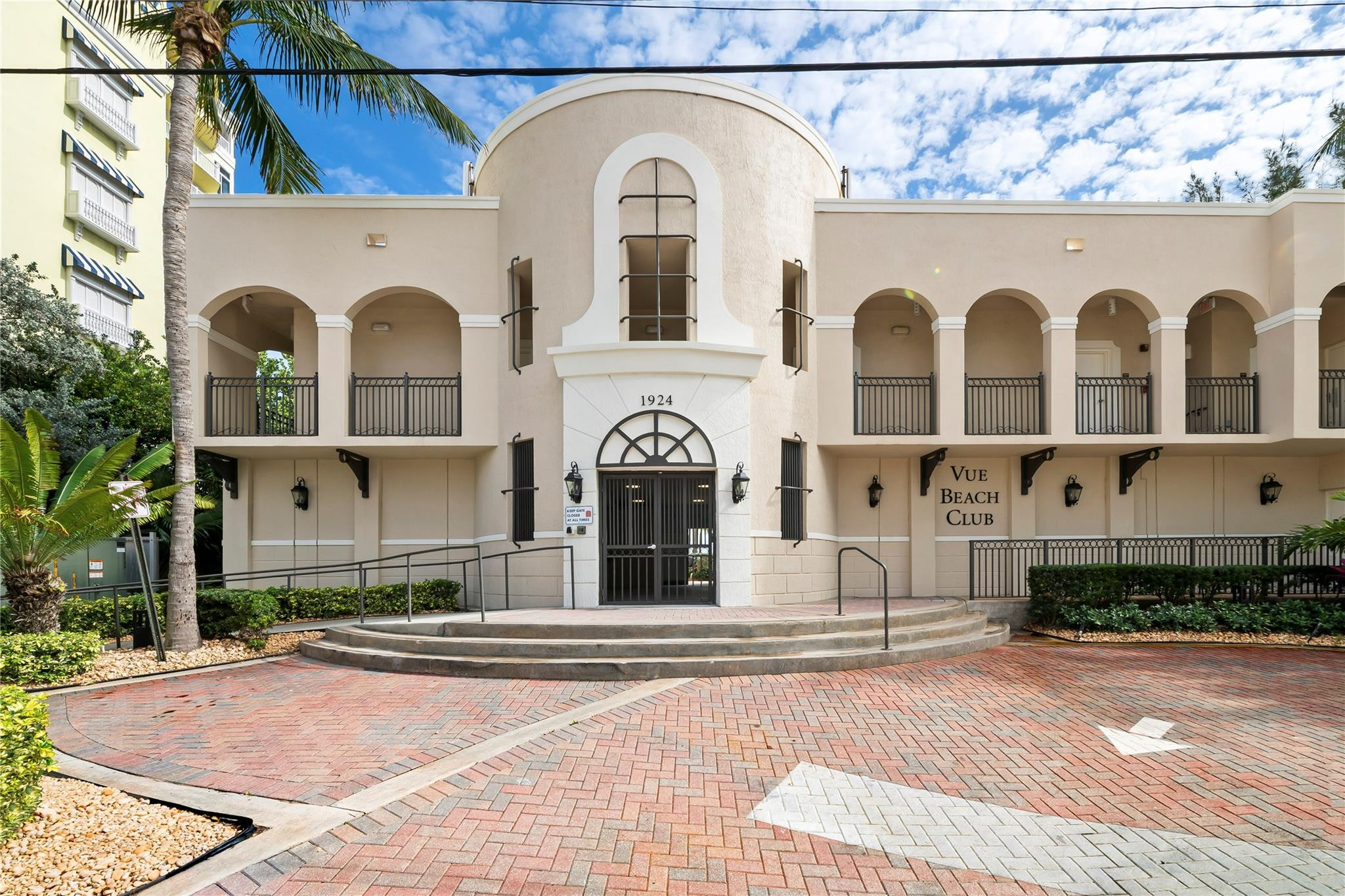 2011 N Ocean #504 Fort Lauderdale, FL 33305