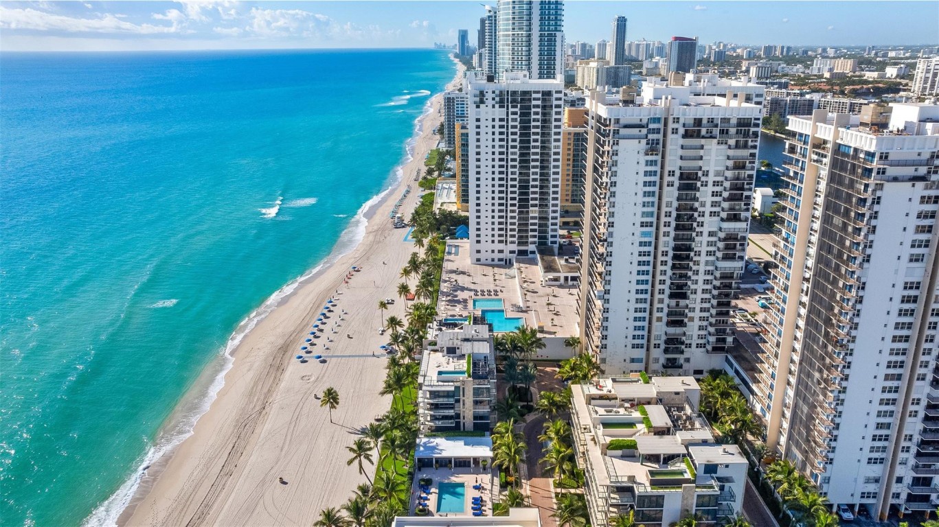 2205 S Surf #4B Hollywood, FL 33019