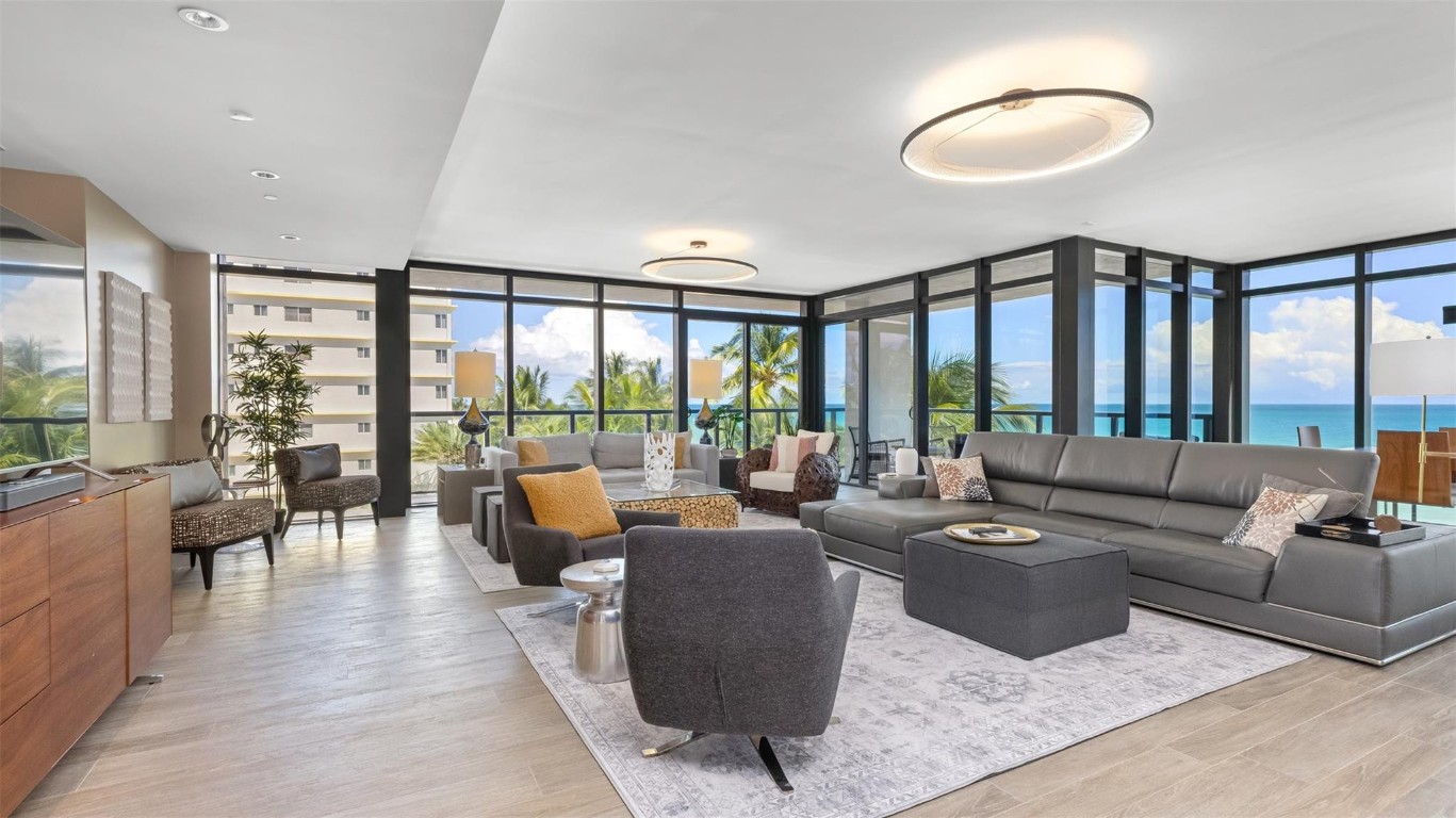 2205 S Surf #4B Hollywood, FL 33019