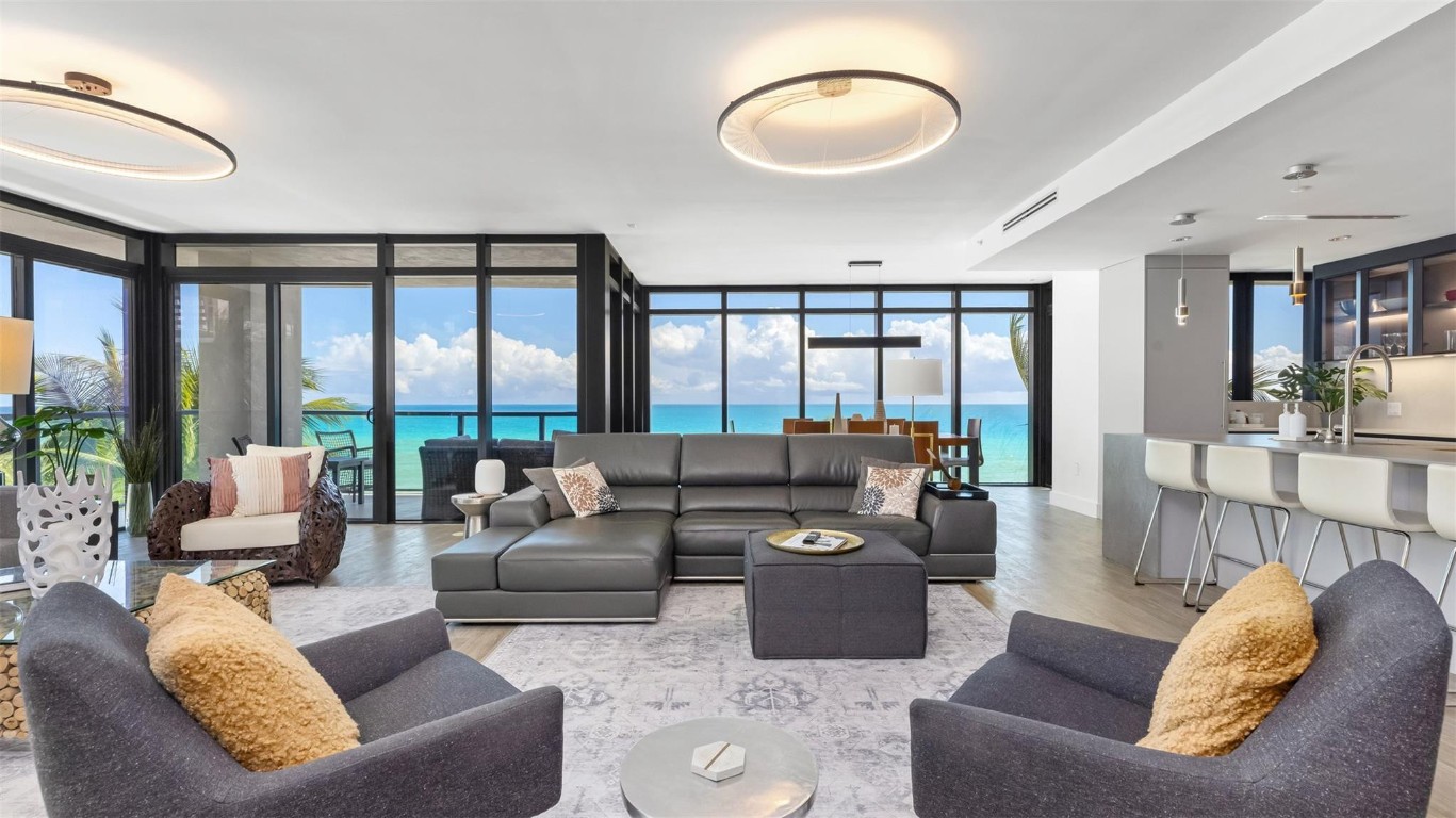 2205 S Surf #4B Hollywood, FL 33019