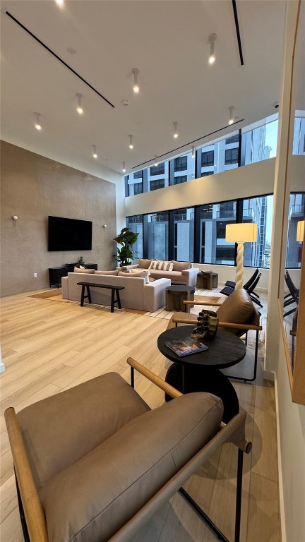 225 N Miami #3604 Miami, FL 33128