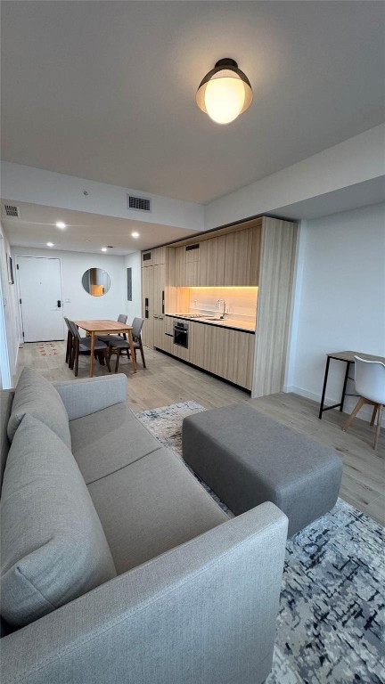 225 N Miami #3604 Miami, FL 33128