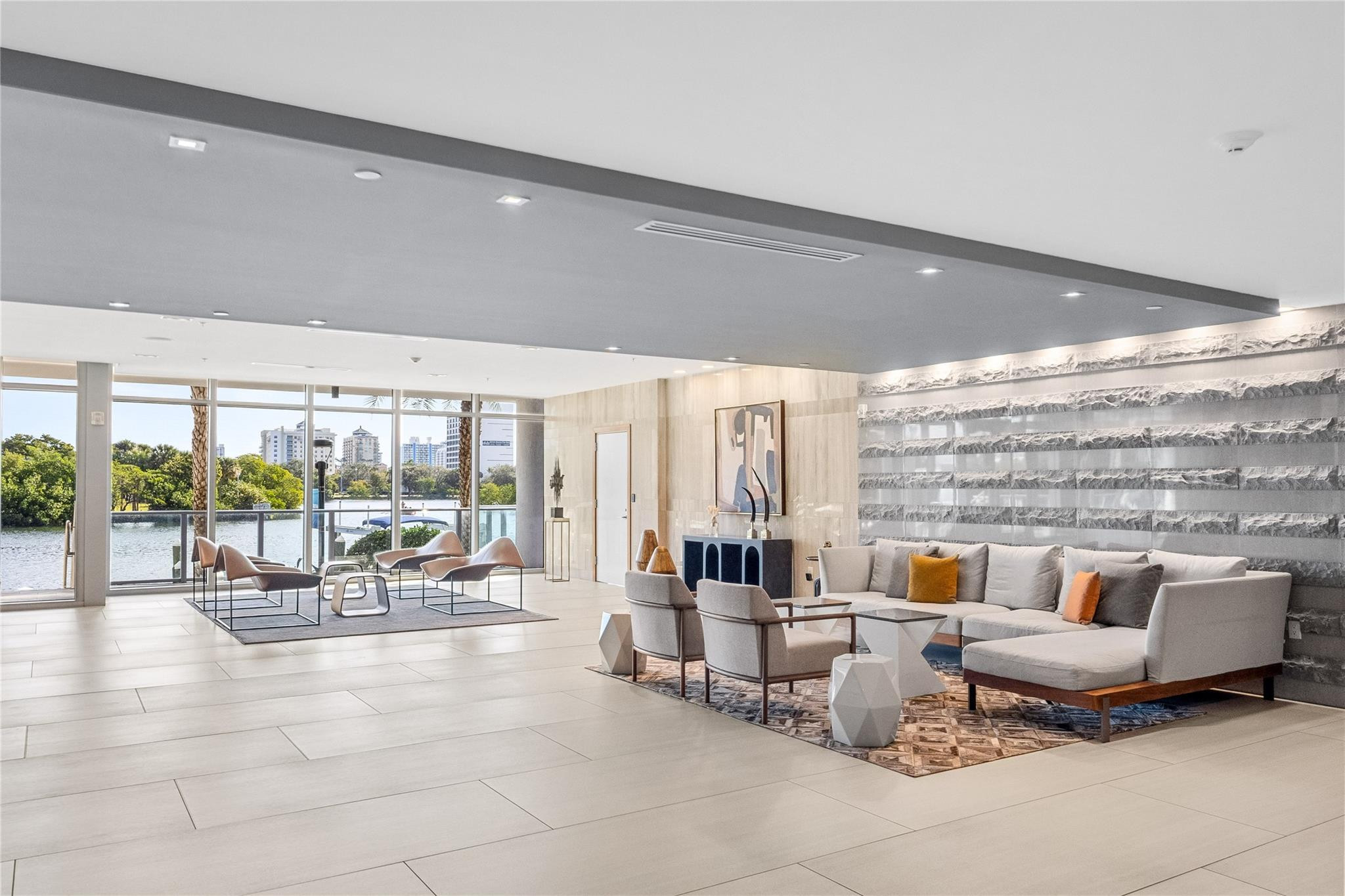 1180 N Federal #PH-1606 Fort Lauderdale, FL 33304