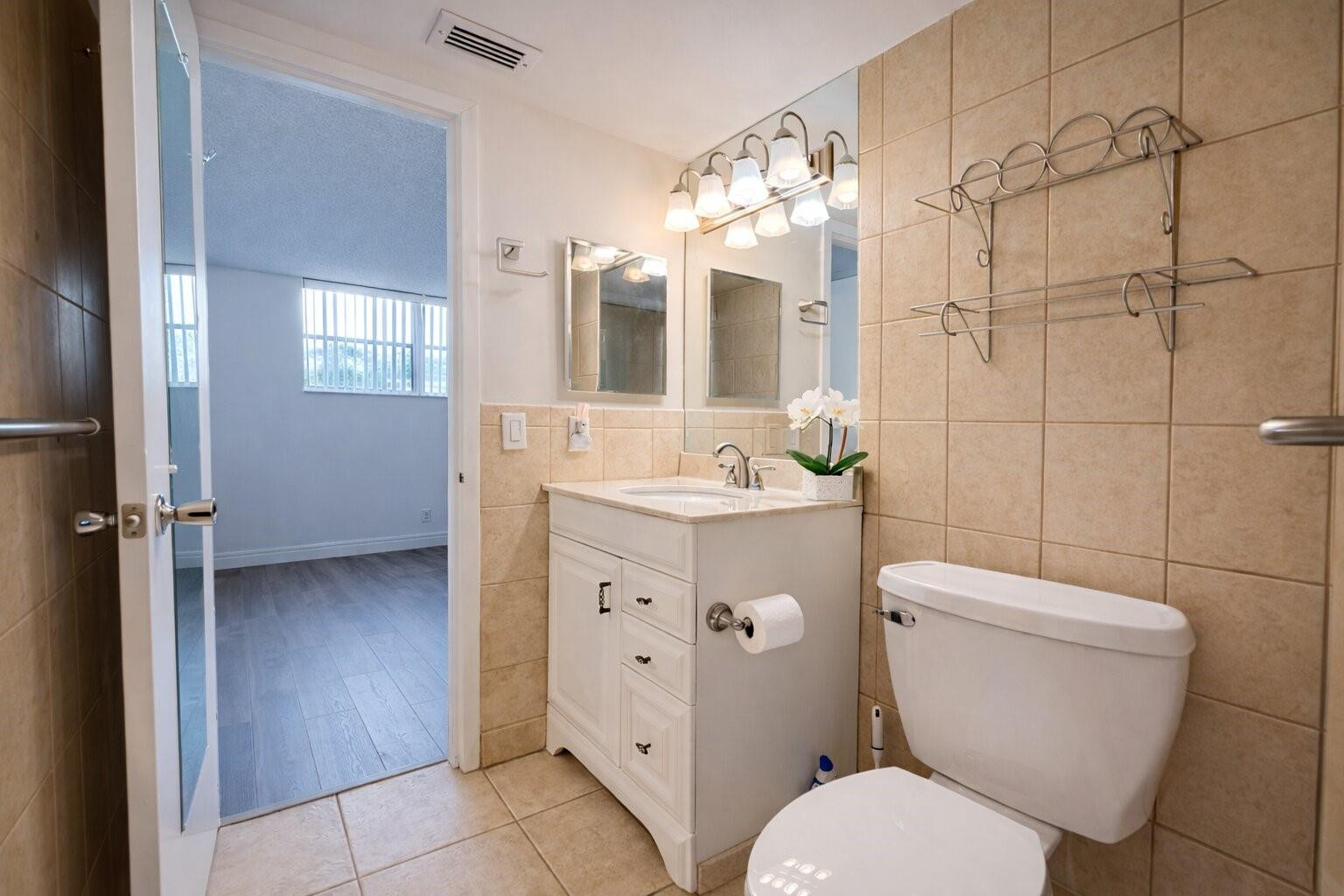 5300 NE 24th #216C 0 Fort Lauderdale, FL 33308