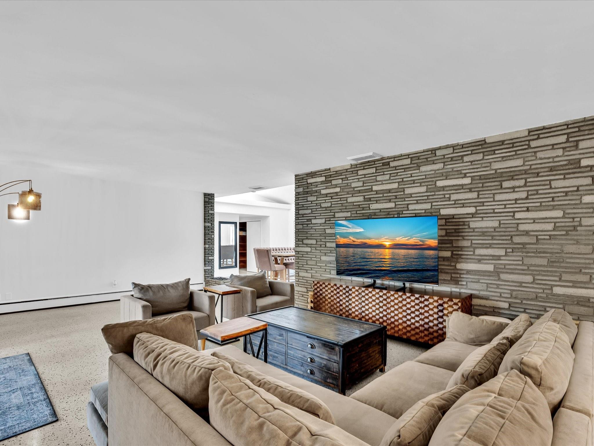 1619 SE 4th Fort Lauderdale, FL 33301