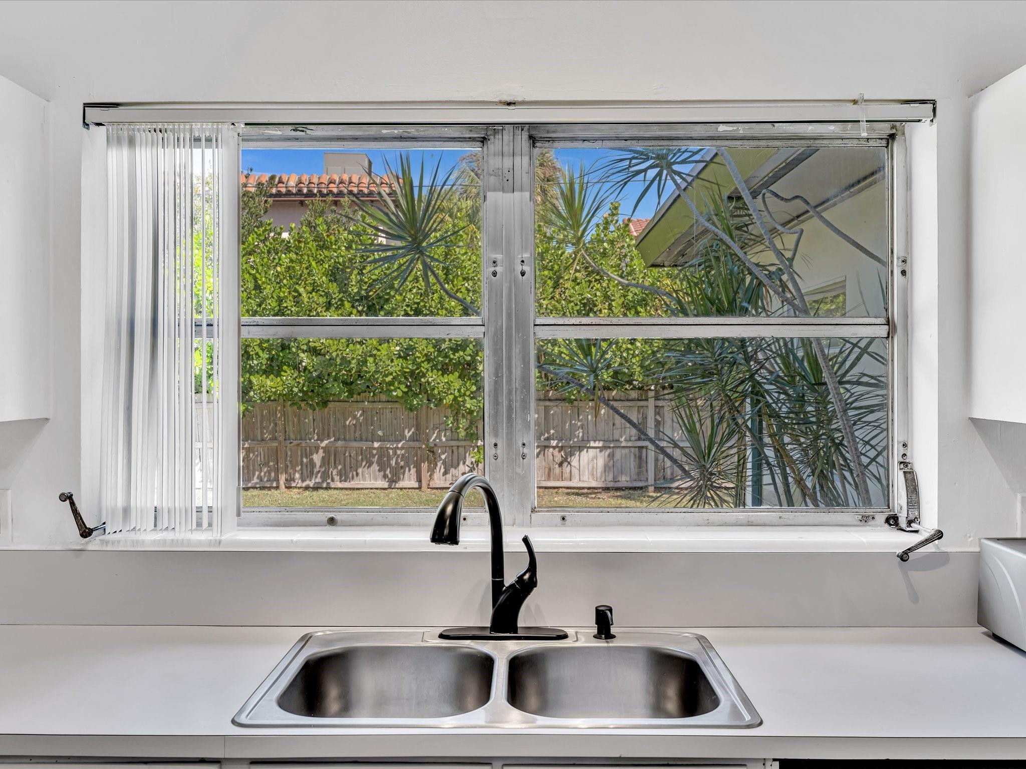 1619 SE 4th Fort Lauderdale, FL 33301