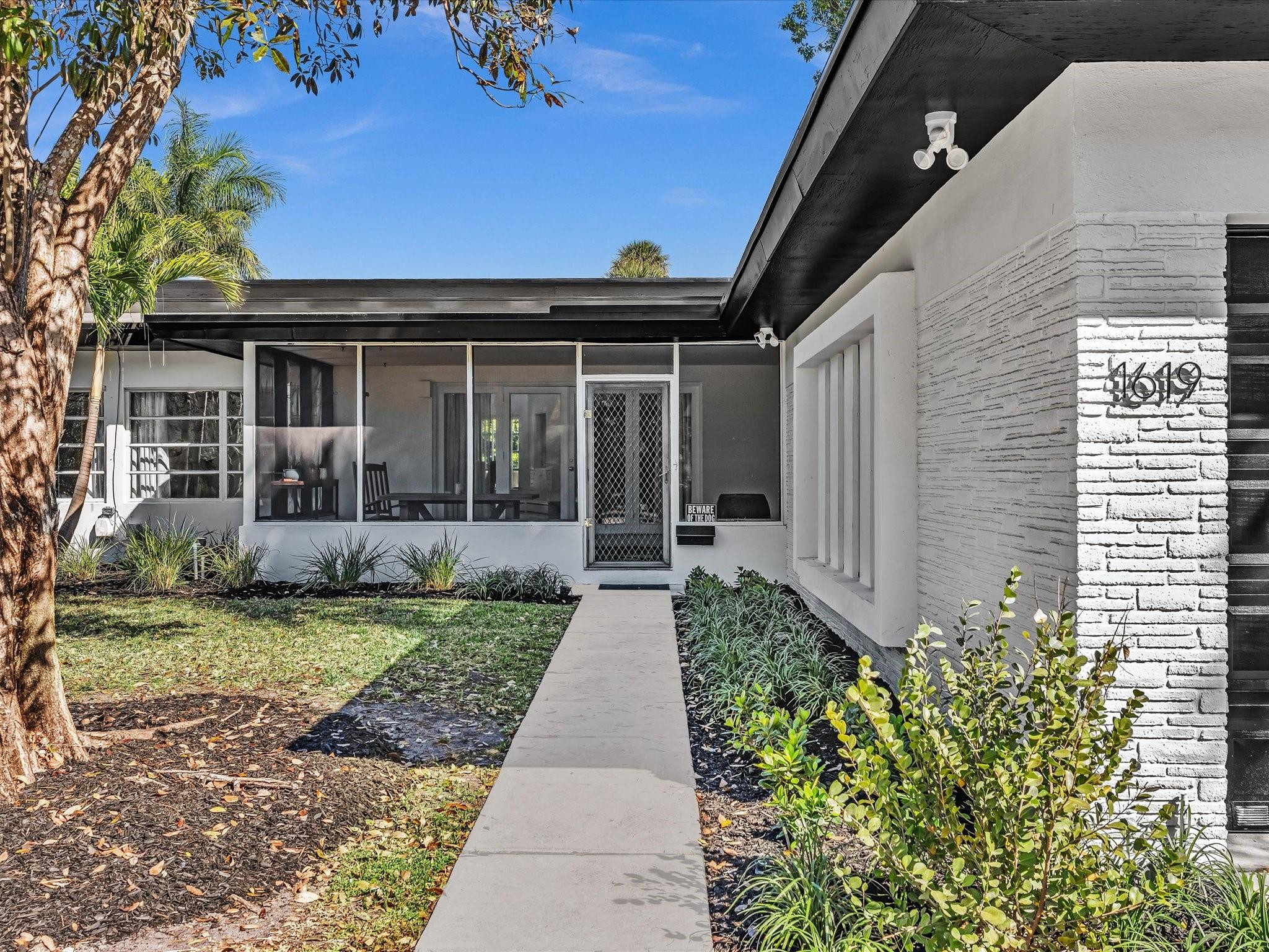 1619 SE 4th Fort Lauderdale, FL 33301