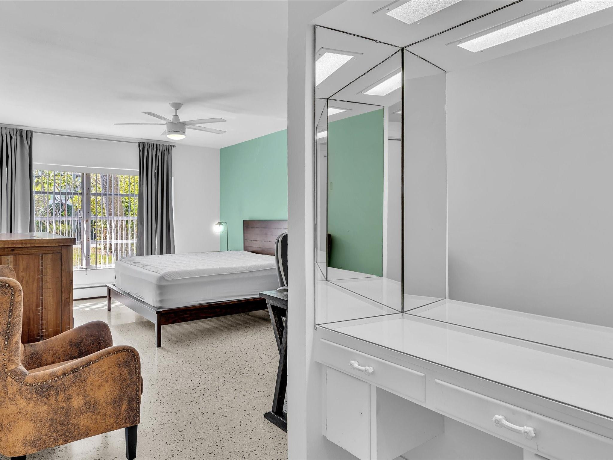 1619 SE 4th Fort Lauderdale, FL 33301