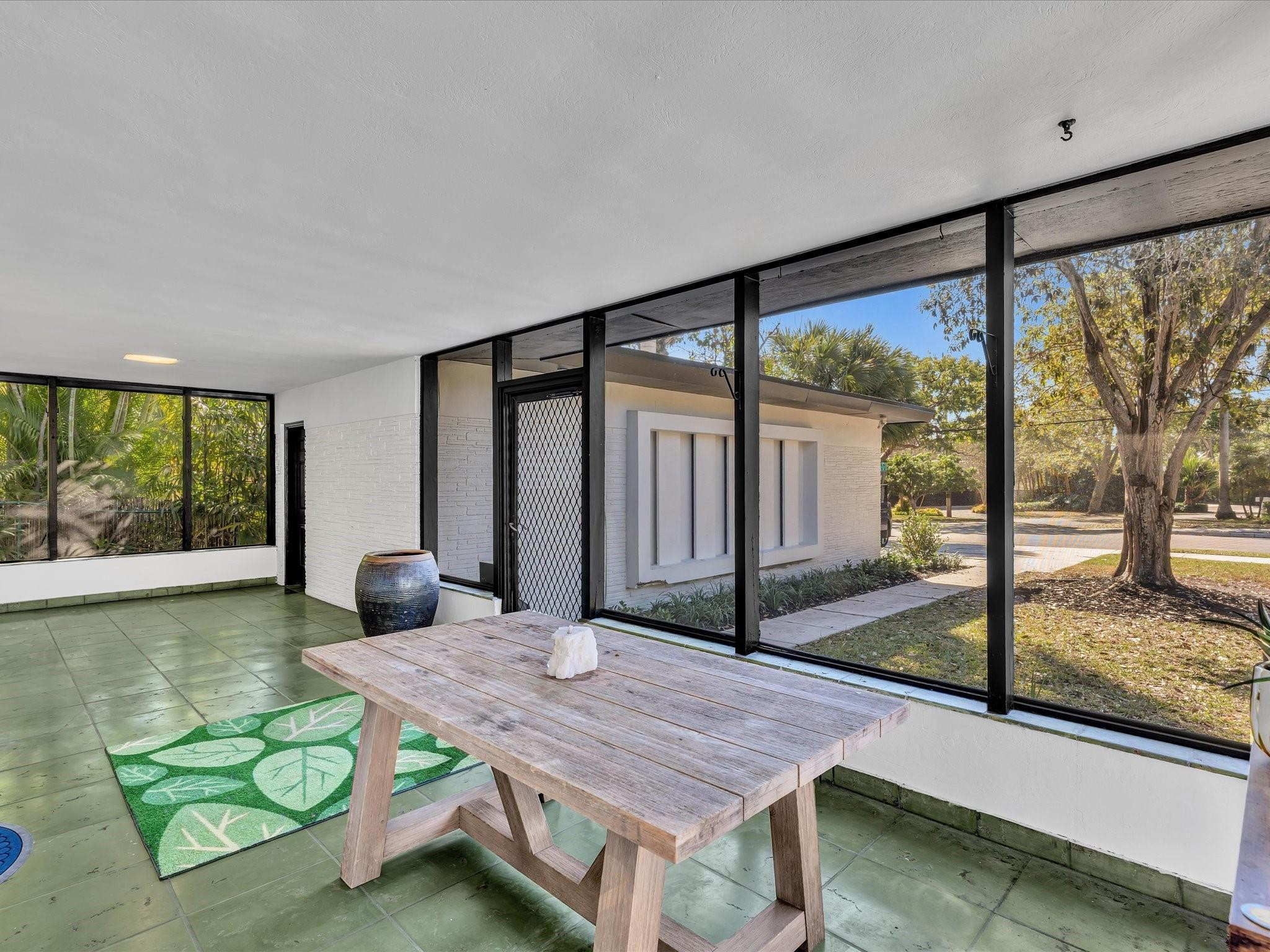 1619 SE 4th Fort Lauderdale, FL 33301