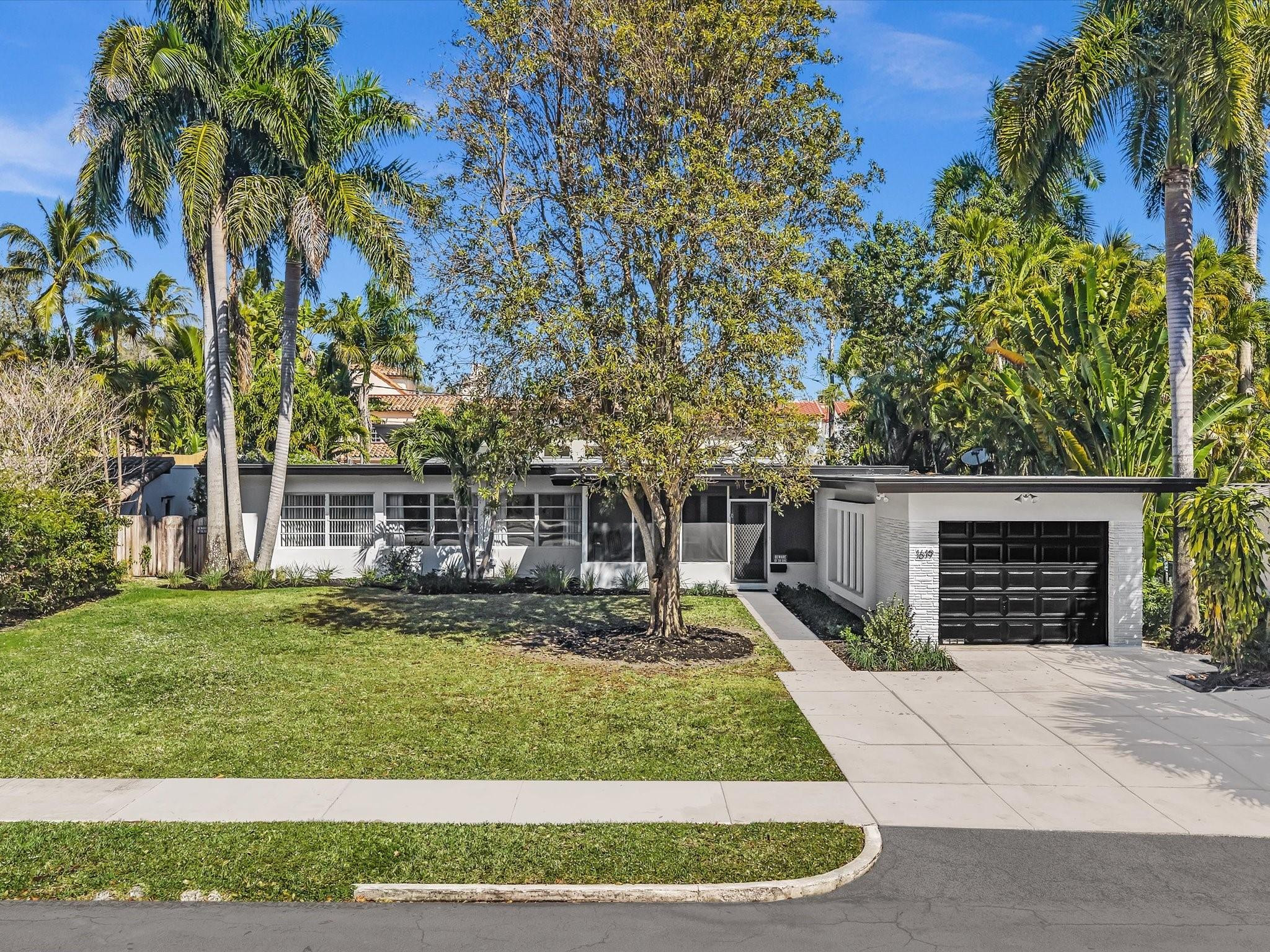 1619 SE 4th Fort Lauderdale, FL 33301