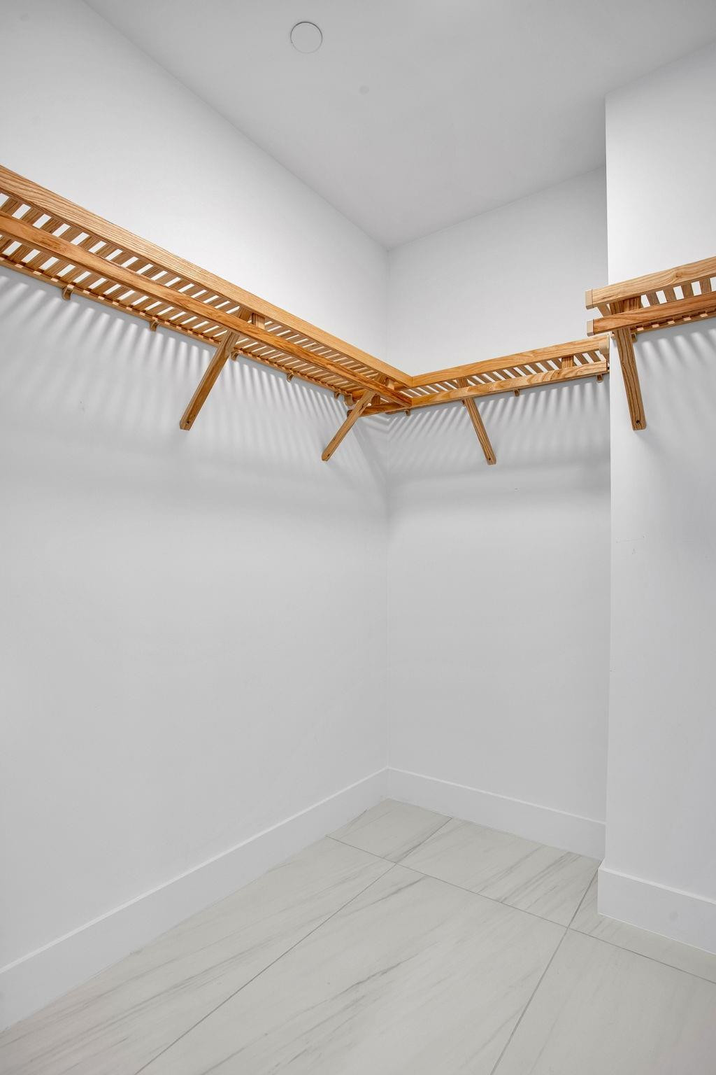 153 N Seabreeze #S-1601 Fort Lauderdale, FL 33304