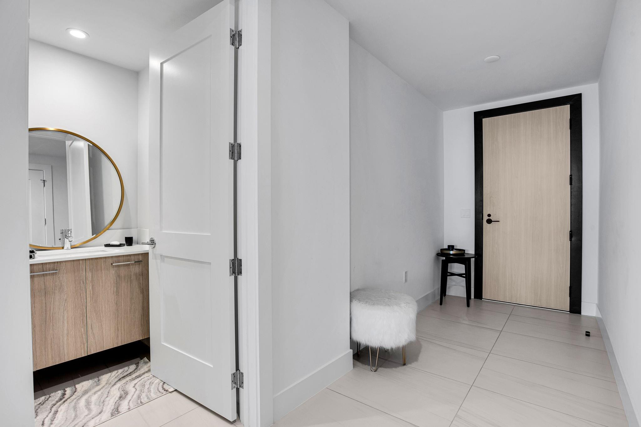 153 N Seabreeze #S-1601 Fort Lauderdale, FL 33304