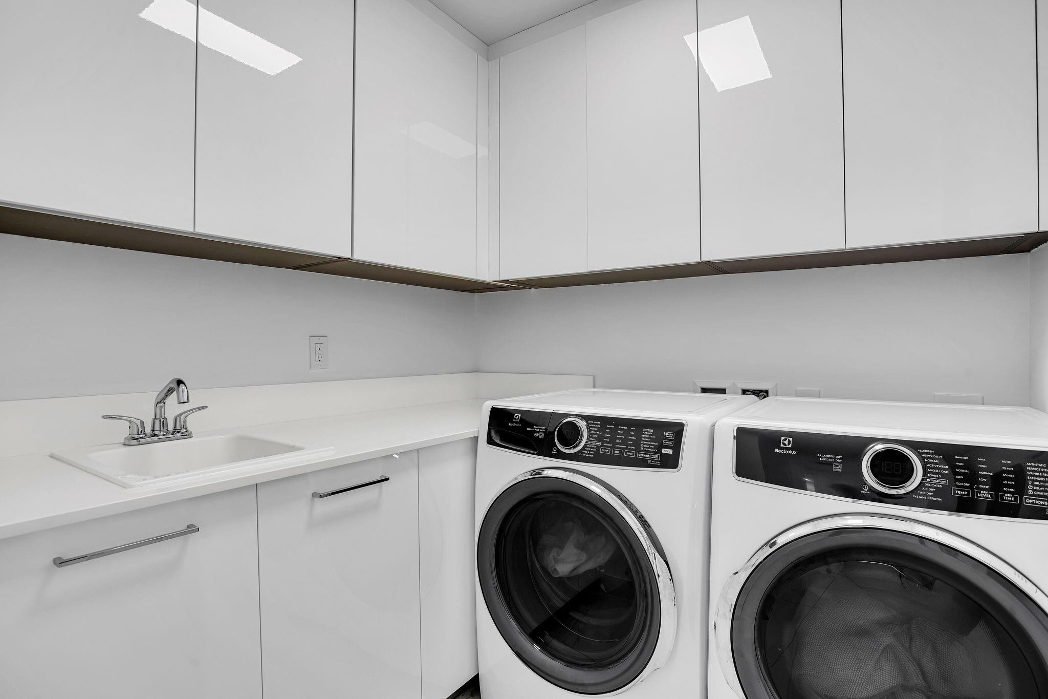 153 N Seabreeze #S-1601 Fort Lauderdale, FL 33304