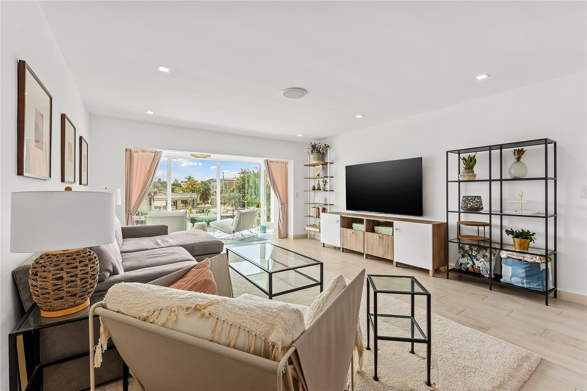 2400 NE 36th #12 Lighthouse Point, FL 33064