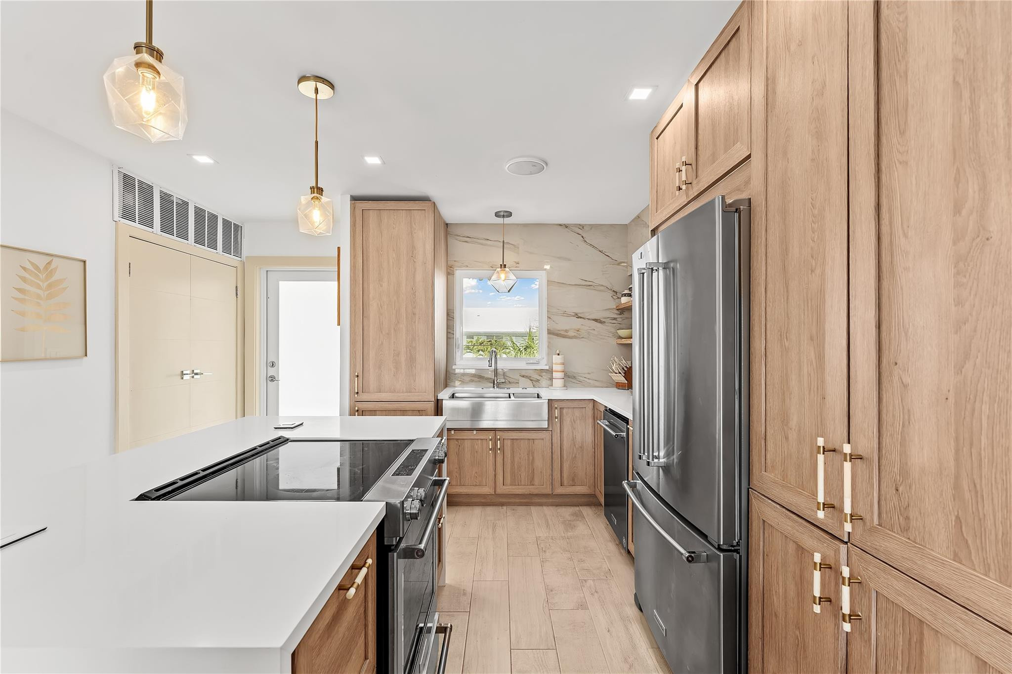 2400 NE 36th #12 Lighthouse Point, FL 33064