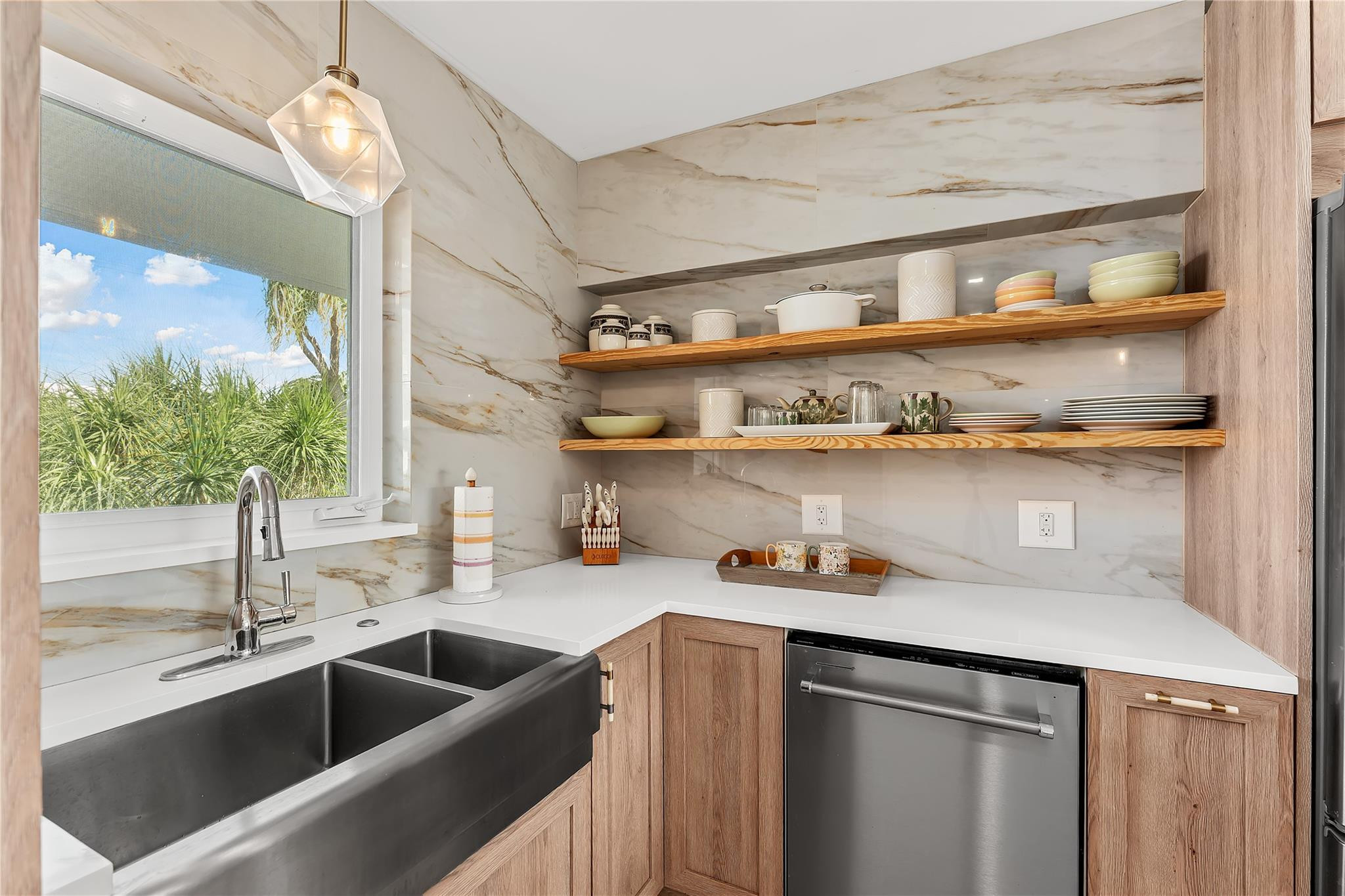 2400 NE 36th #12 Lighthouse Point, FL 33064