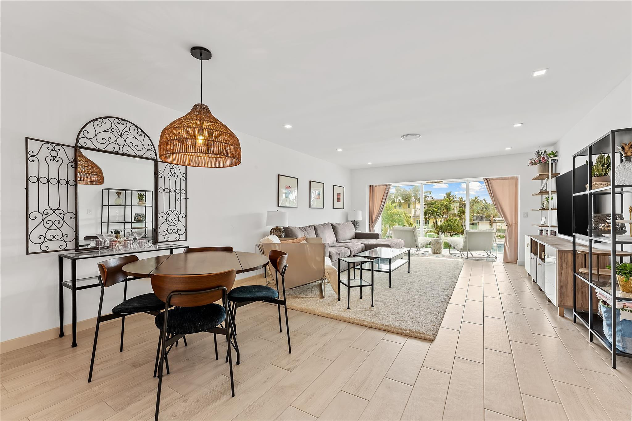 2400 NE 36th #12 Lighthouse Point, FL 33064