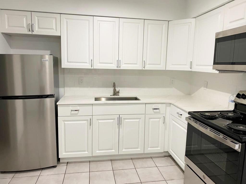 2715 Ponce De Leon Blvd