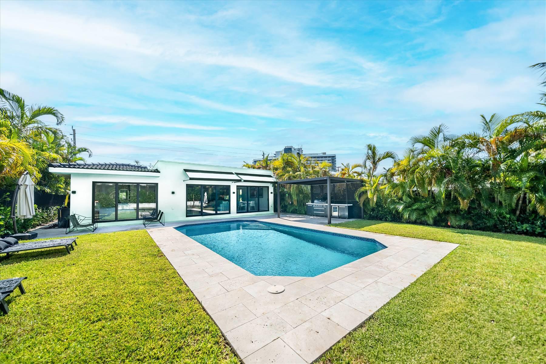 7610 Bayside Ln Miami Beach, FL 33141